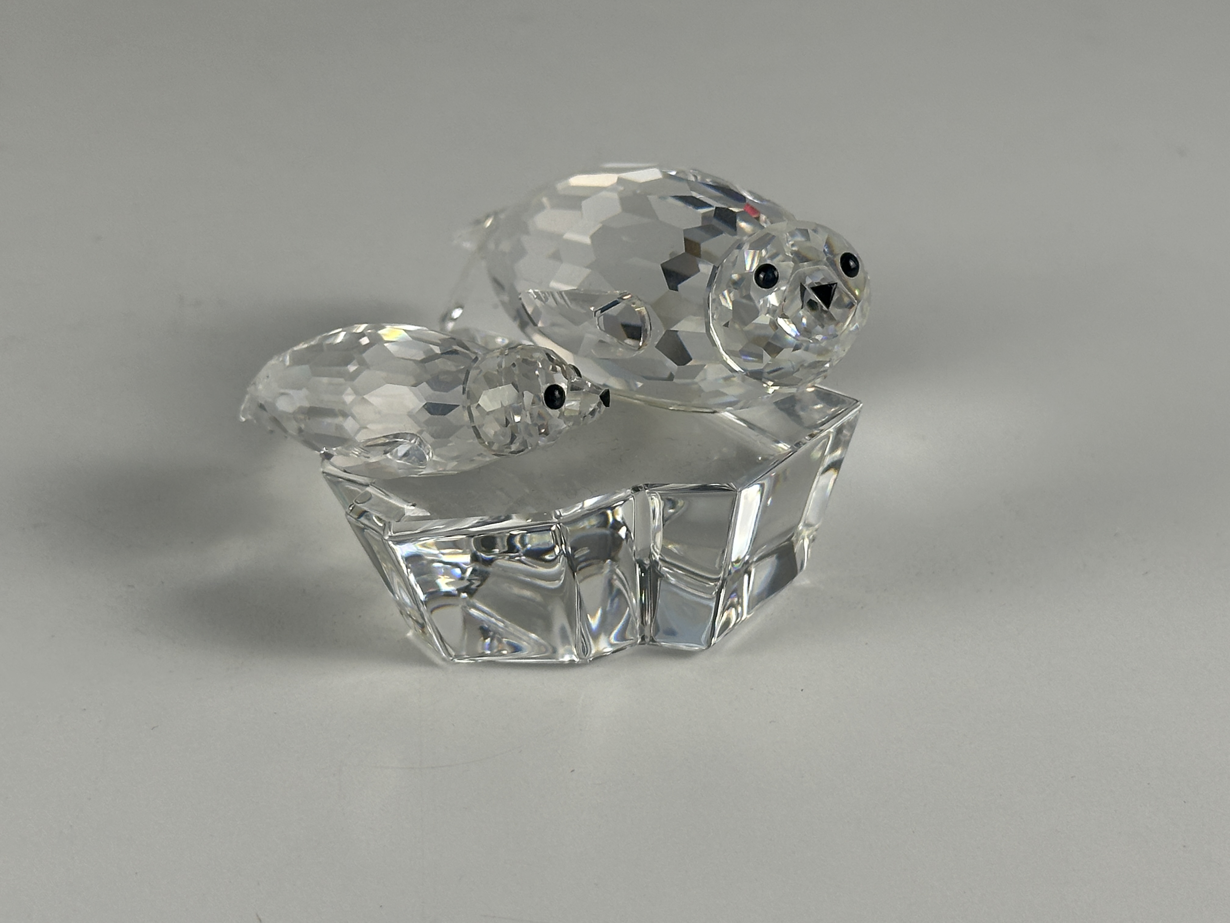  Swarovski Figur 158872 Jahresfigur Die Robben 11 cm. Zustand siehe Fotos