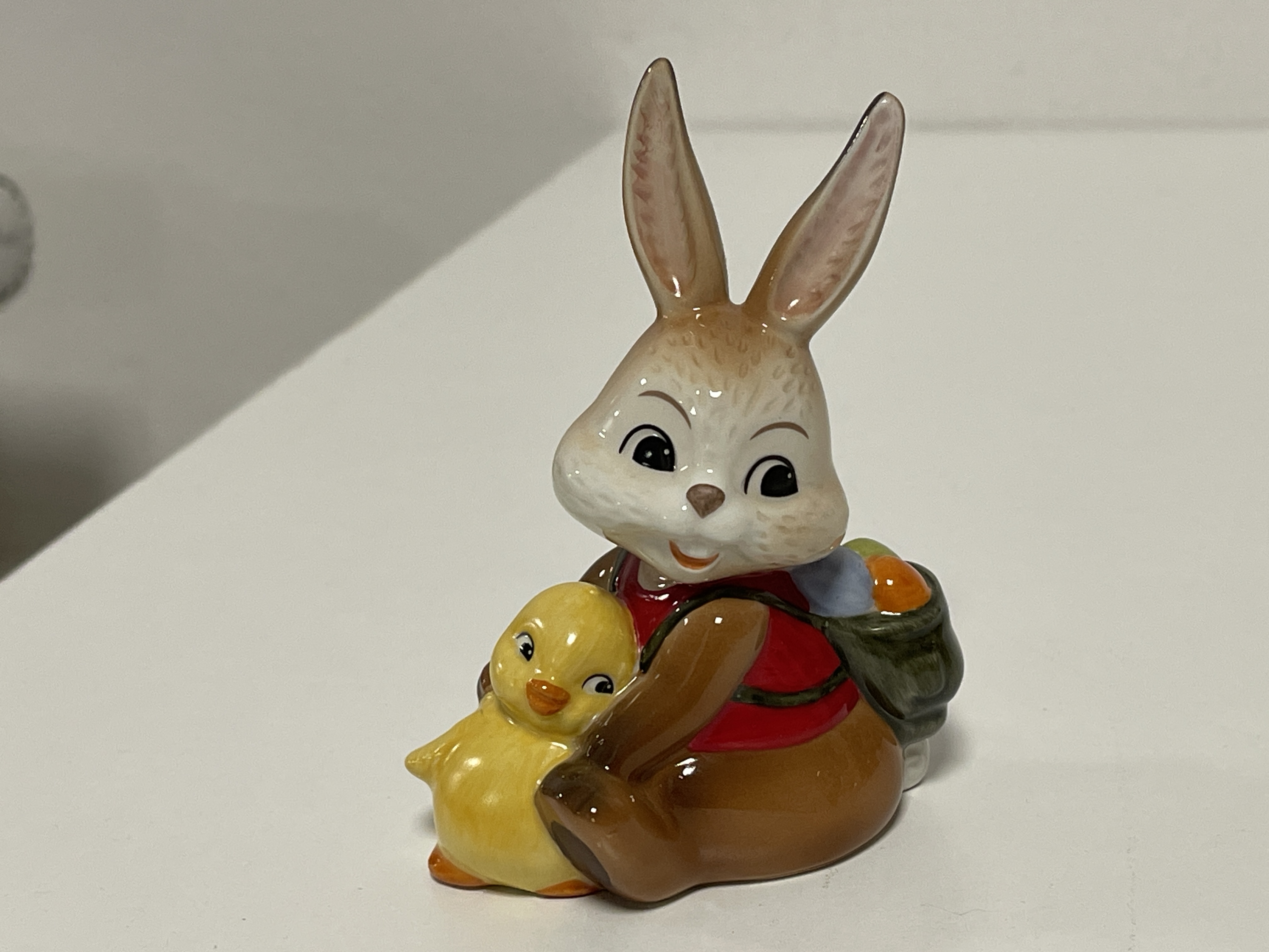 Goebel Ostern Hase Figur Porzellan 10 cm. Top Zustand    