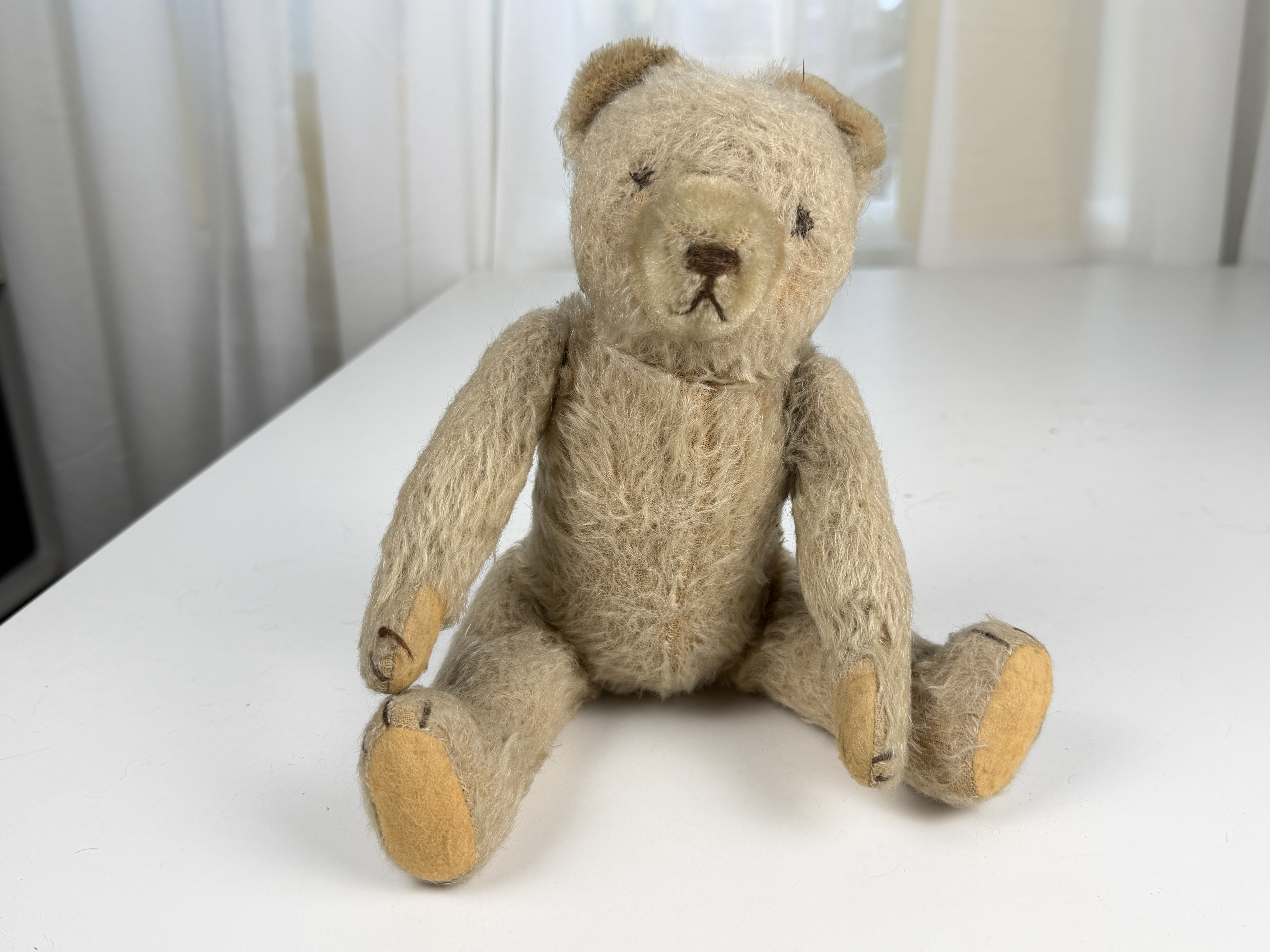 Künstlerbär Alter Teddybär 30 cm. Zustand - siehe Fotos.