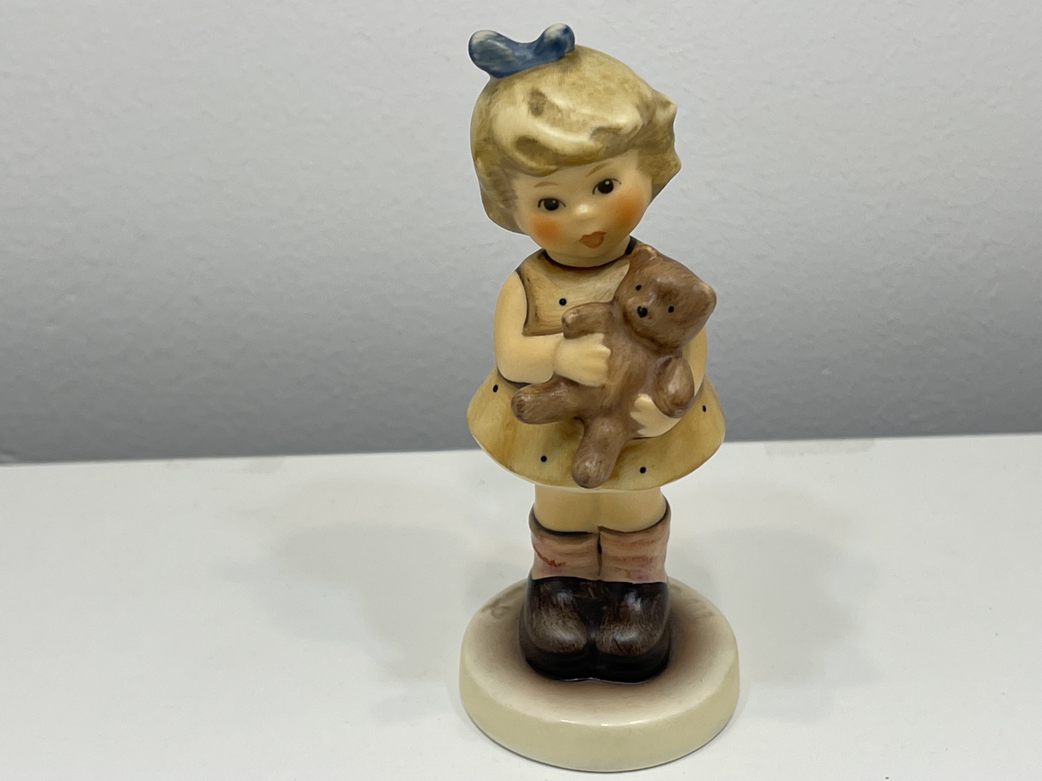  Hummel Figur 2049/A Mein Kuschelbär 9 cm. 1 Wahl. Top Zustand  