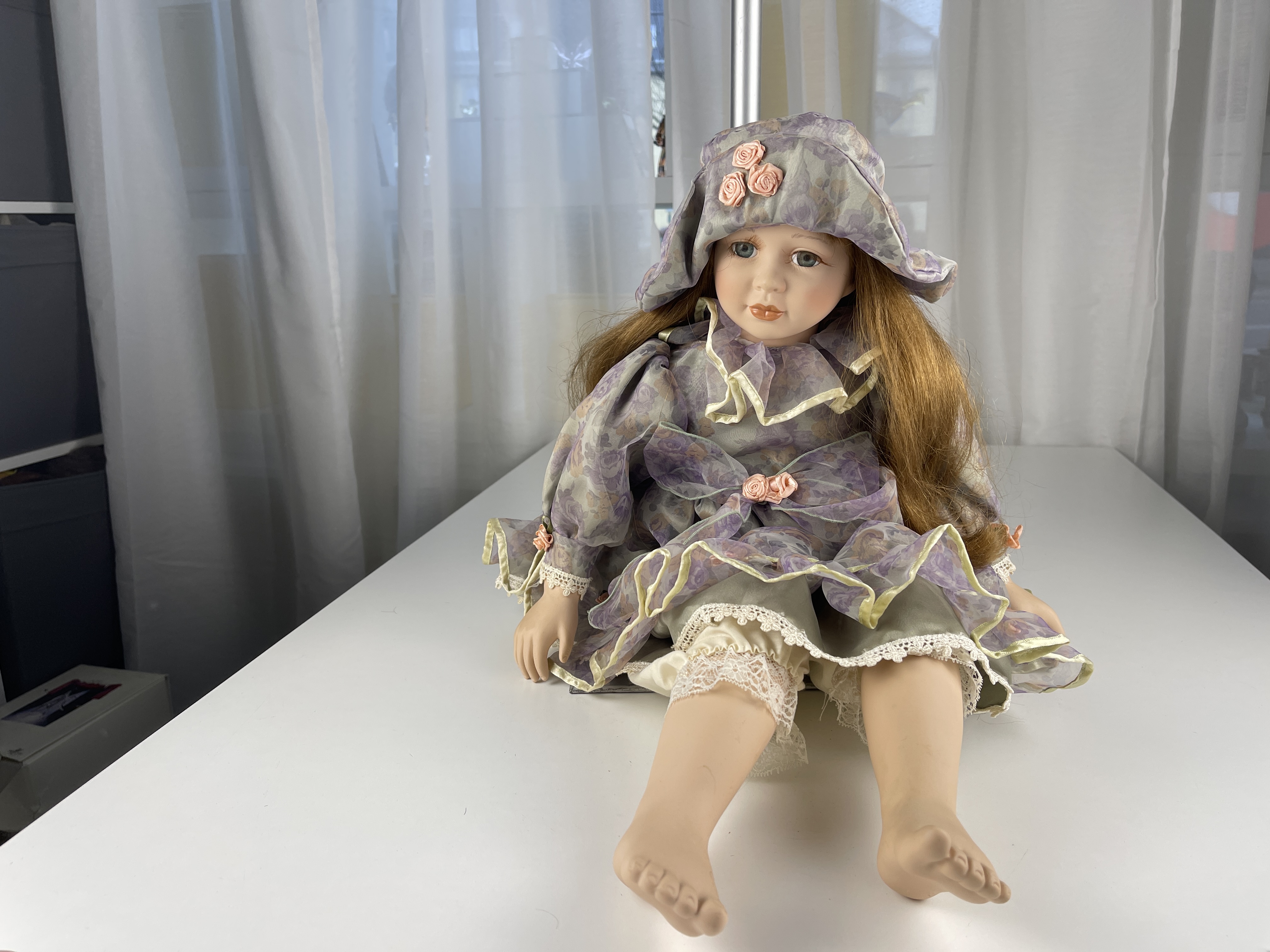 Sammler Puppe Porzellan Puppe 64 cm. Zustand siehe Fotos 