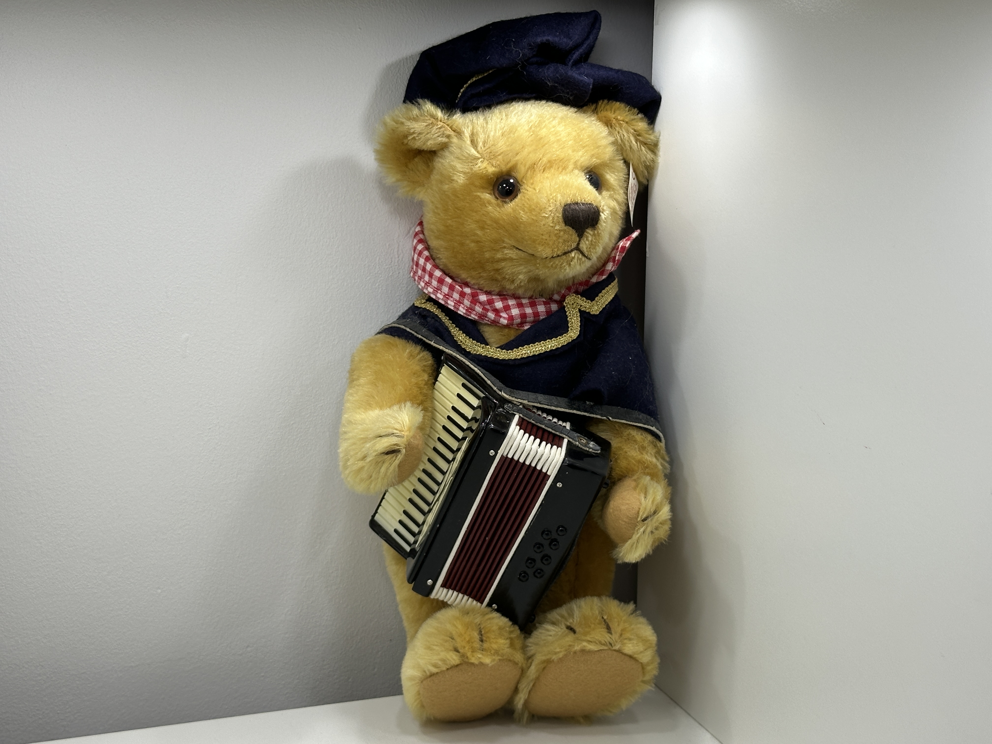 Steiff Tier Bär 651069 Zieharmonikaspieler 30 cm. Top Zustand