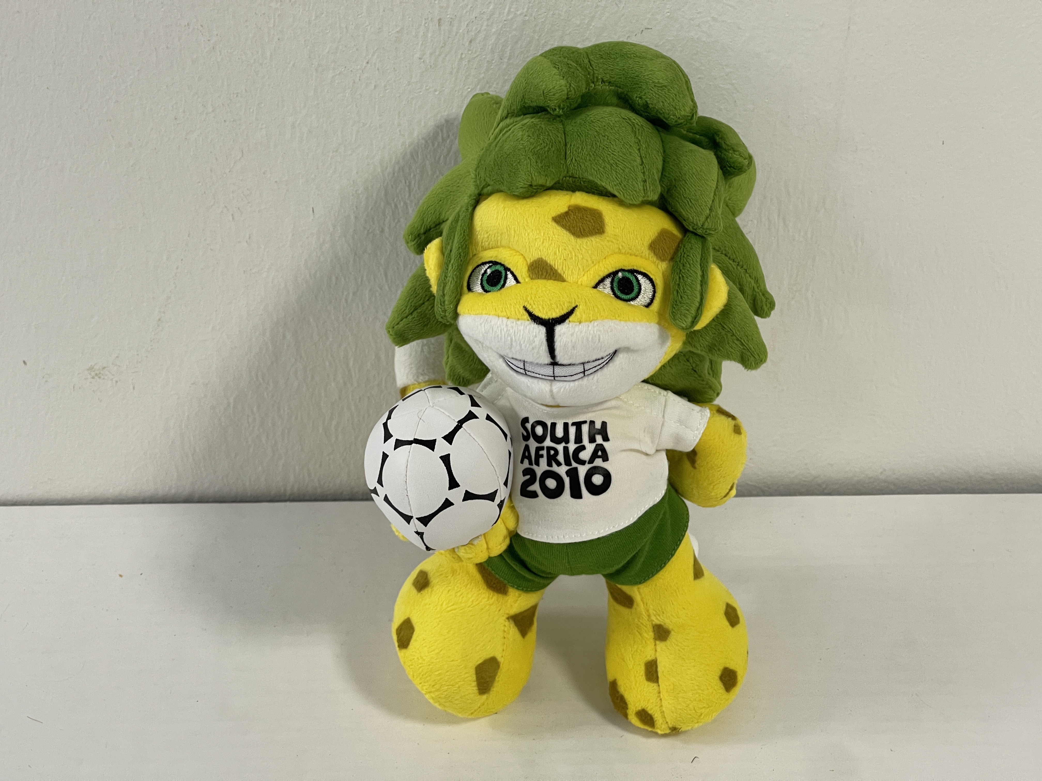 Sammler Stofftier WM 2010 Maskottchen Zakumi 24 cm. Top Zustand 