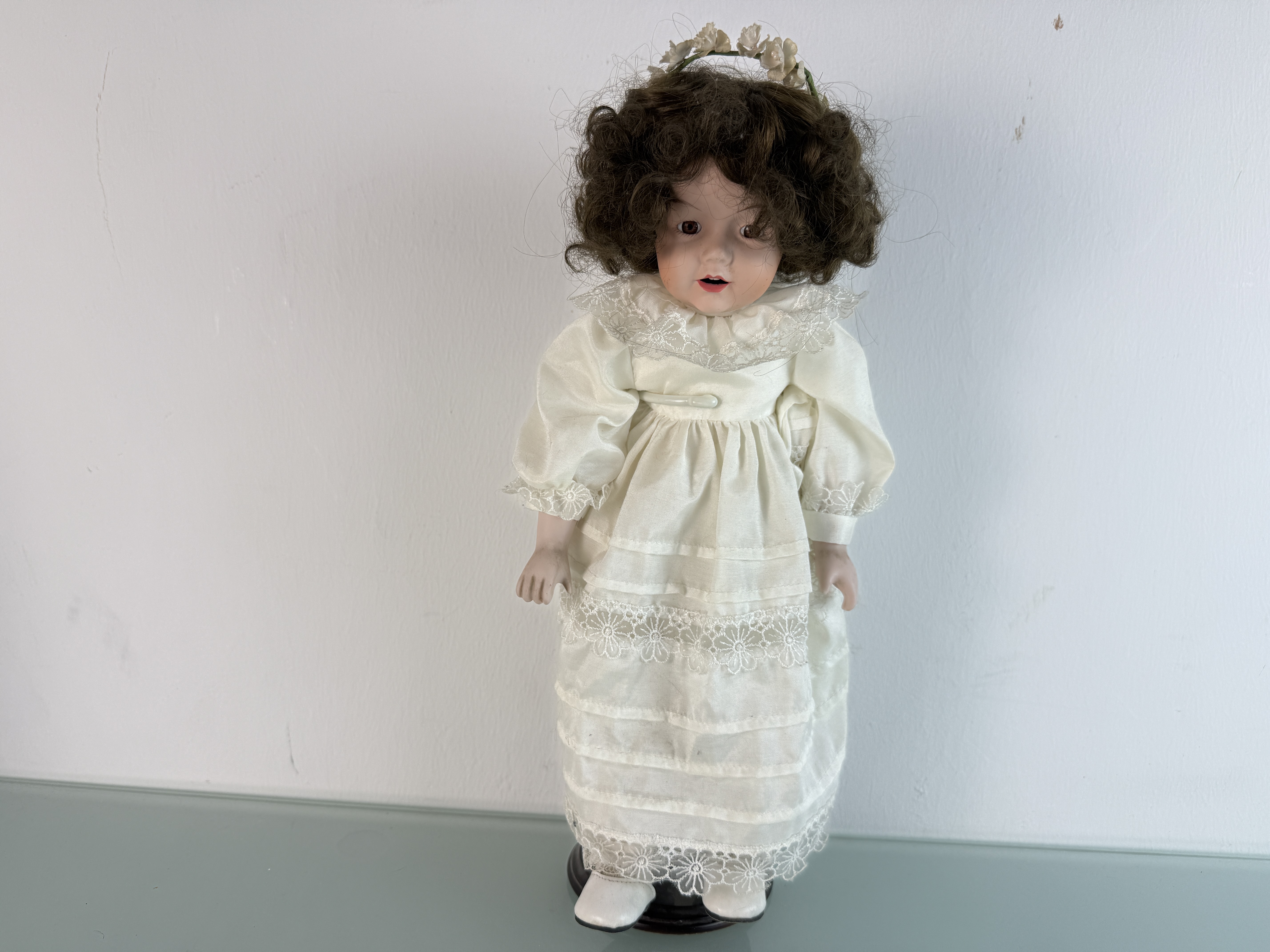 Alte Sammler Puppe Porzellan 38 cm Zustand Siehe Fotos.   
