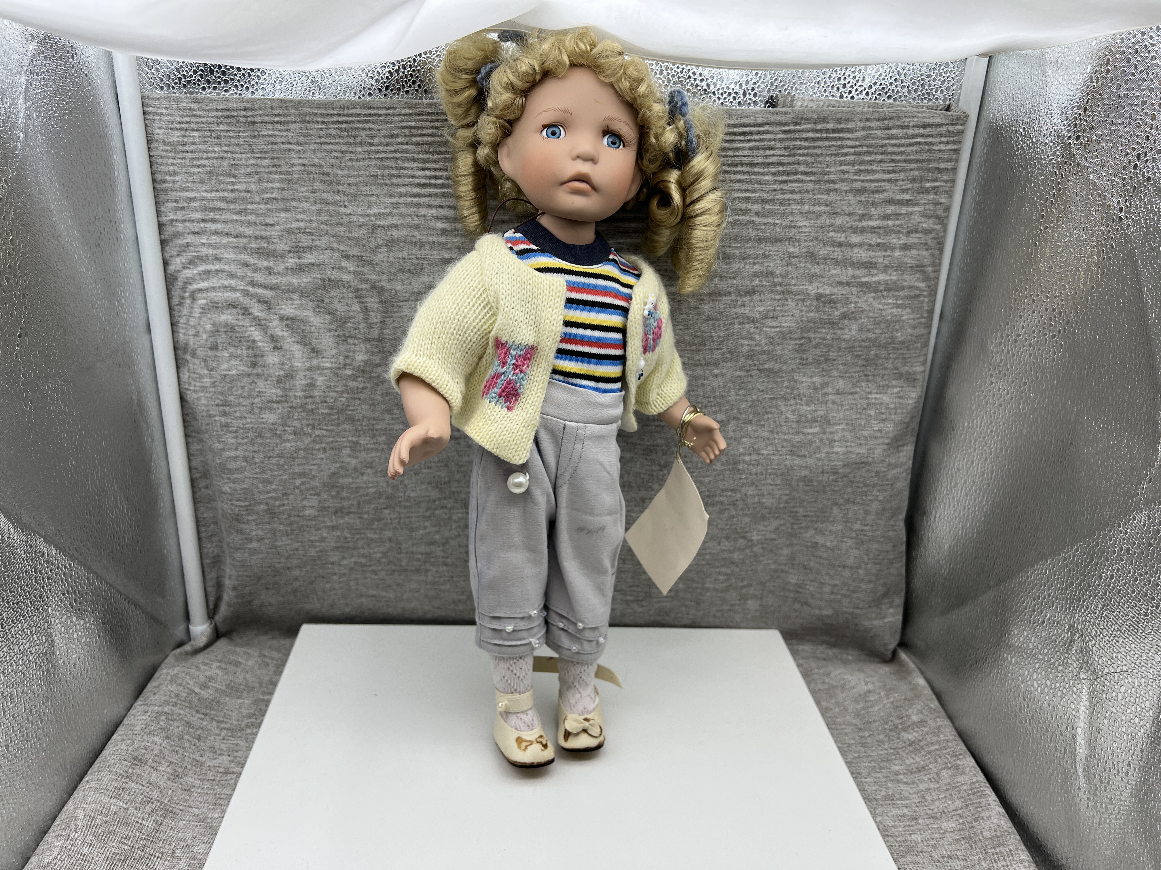 Künstlerpuppe Porzellan Puppe 40 cm. Top Zustand     
