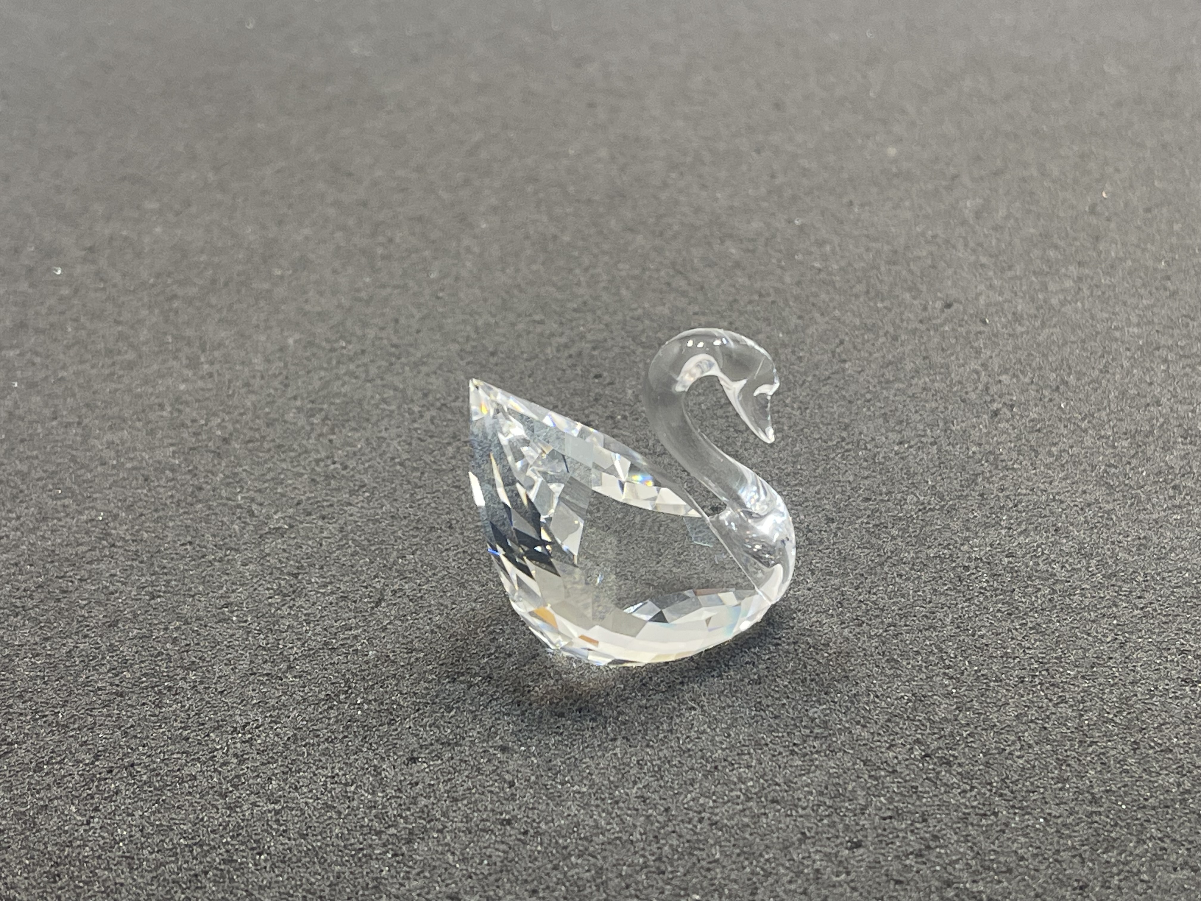 Swarovski Figur  Schwan 4 cm. Top Zustand    