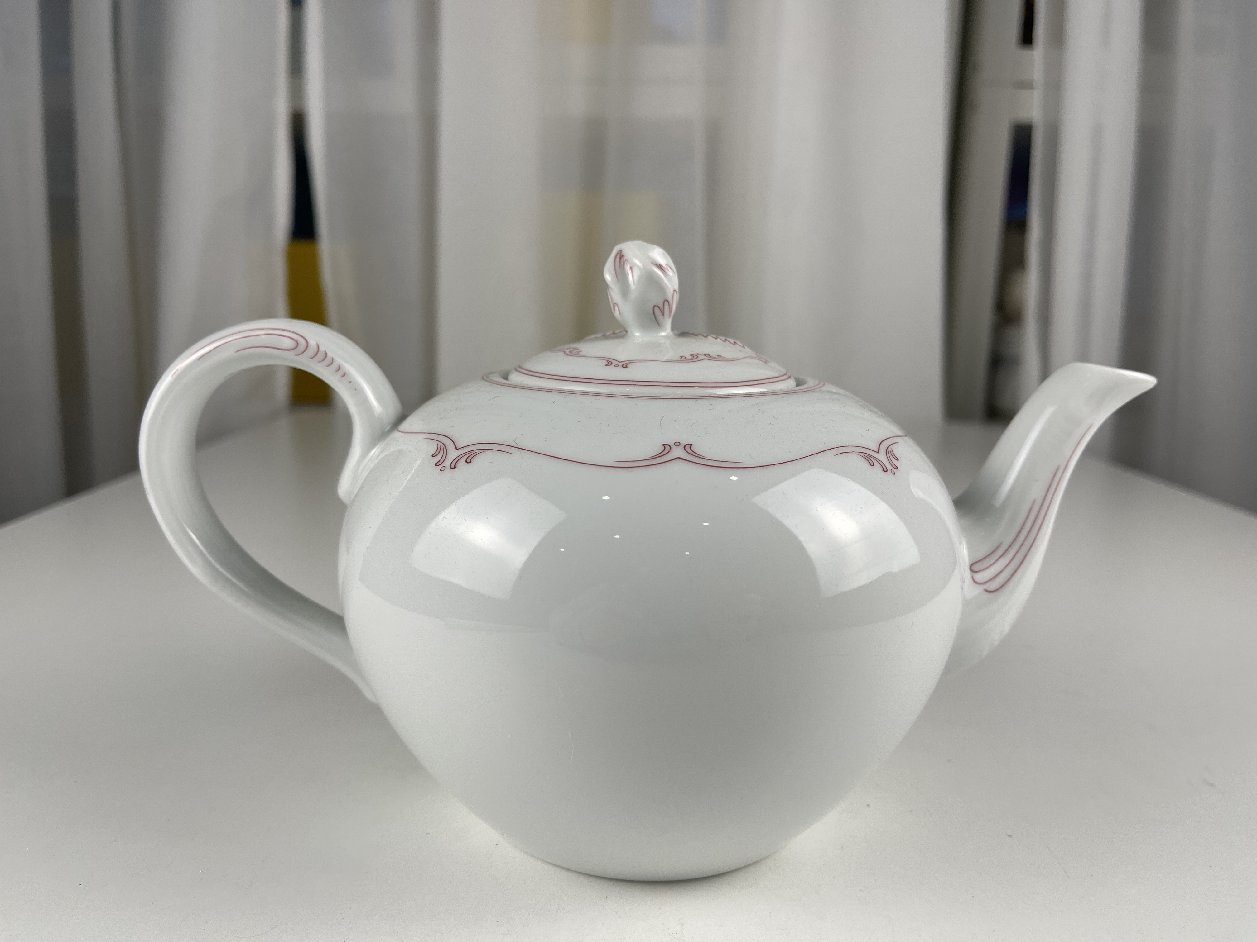  Hutschenreuther Teekanne 18 cm. Top Zustand.  