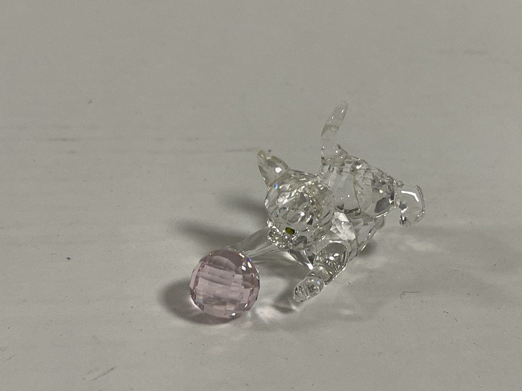 Swarovski Figur 631856 Katze rosa Ball 5 cm. Top Zustand    
