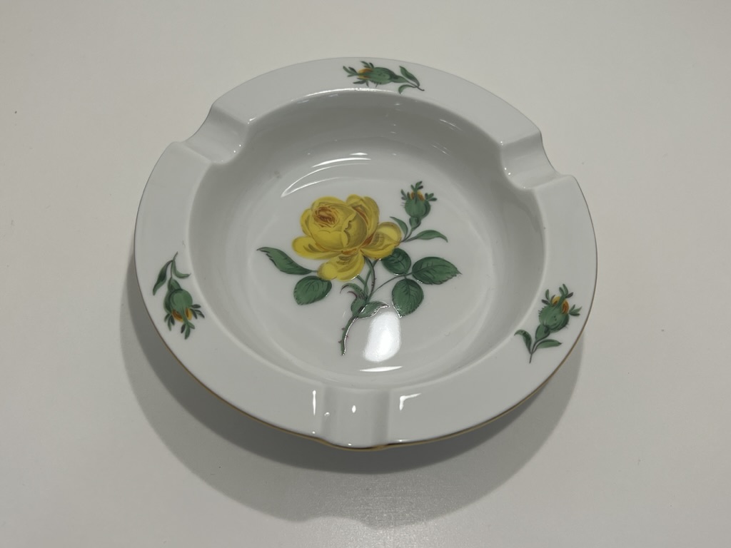 Meissen Figur Aschenbecher 12,5  Ø - 1 Wahl - Top Zustand       Meissen Figur Aschenbecher 12,5  Ø - 1 Wahl - Top Zustand