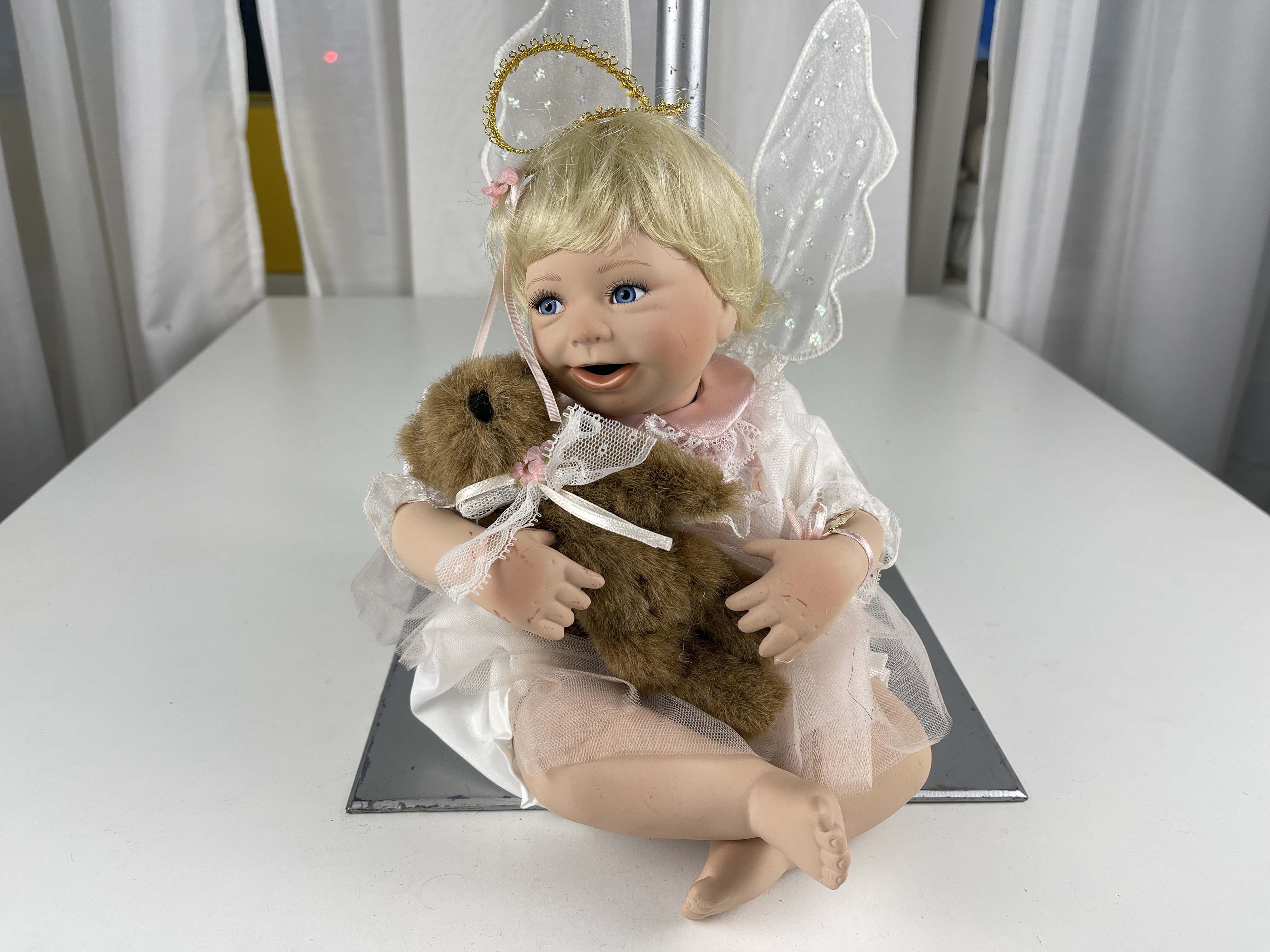 Ashton Drake Porzellan Puppe 24 Zustand siehe Fotos  