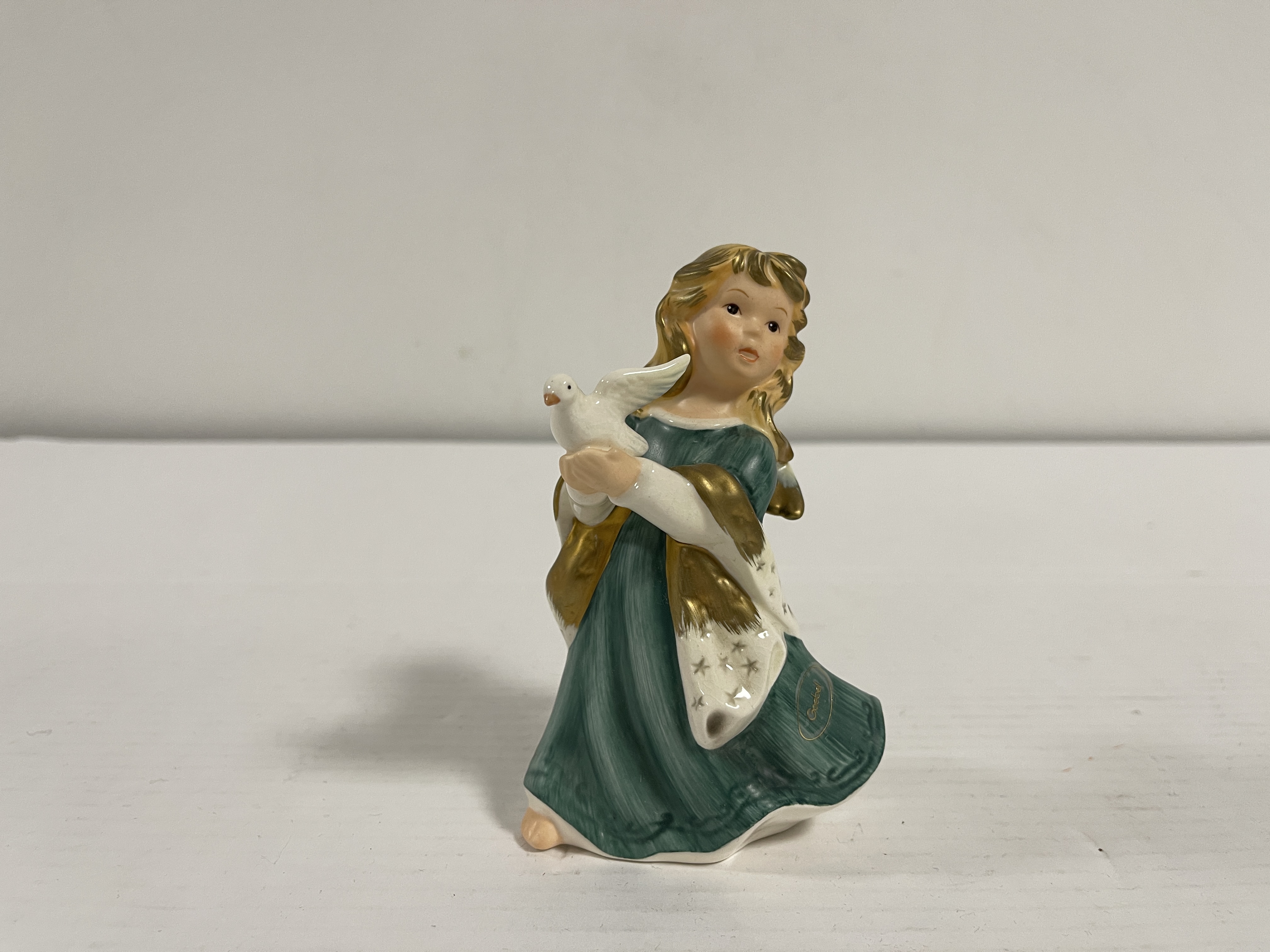 Goebel Figur Jahresengel 1998 Engel 13 cm. 1 Wahl.  kleiner Defekt