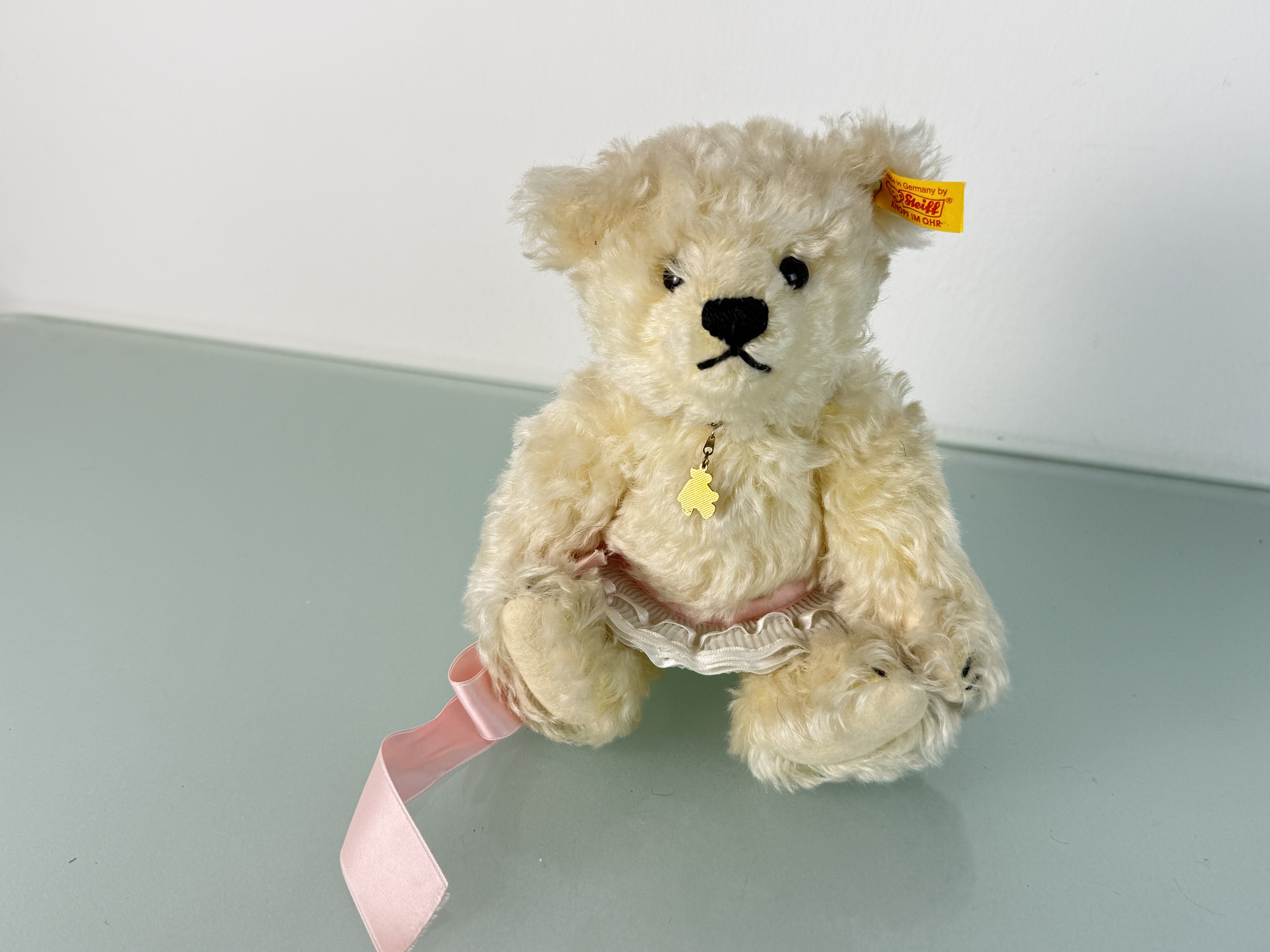 Steiff 654602 Dienstagsbär Teddy Bär 25 cm. Top Zustand  