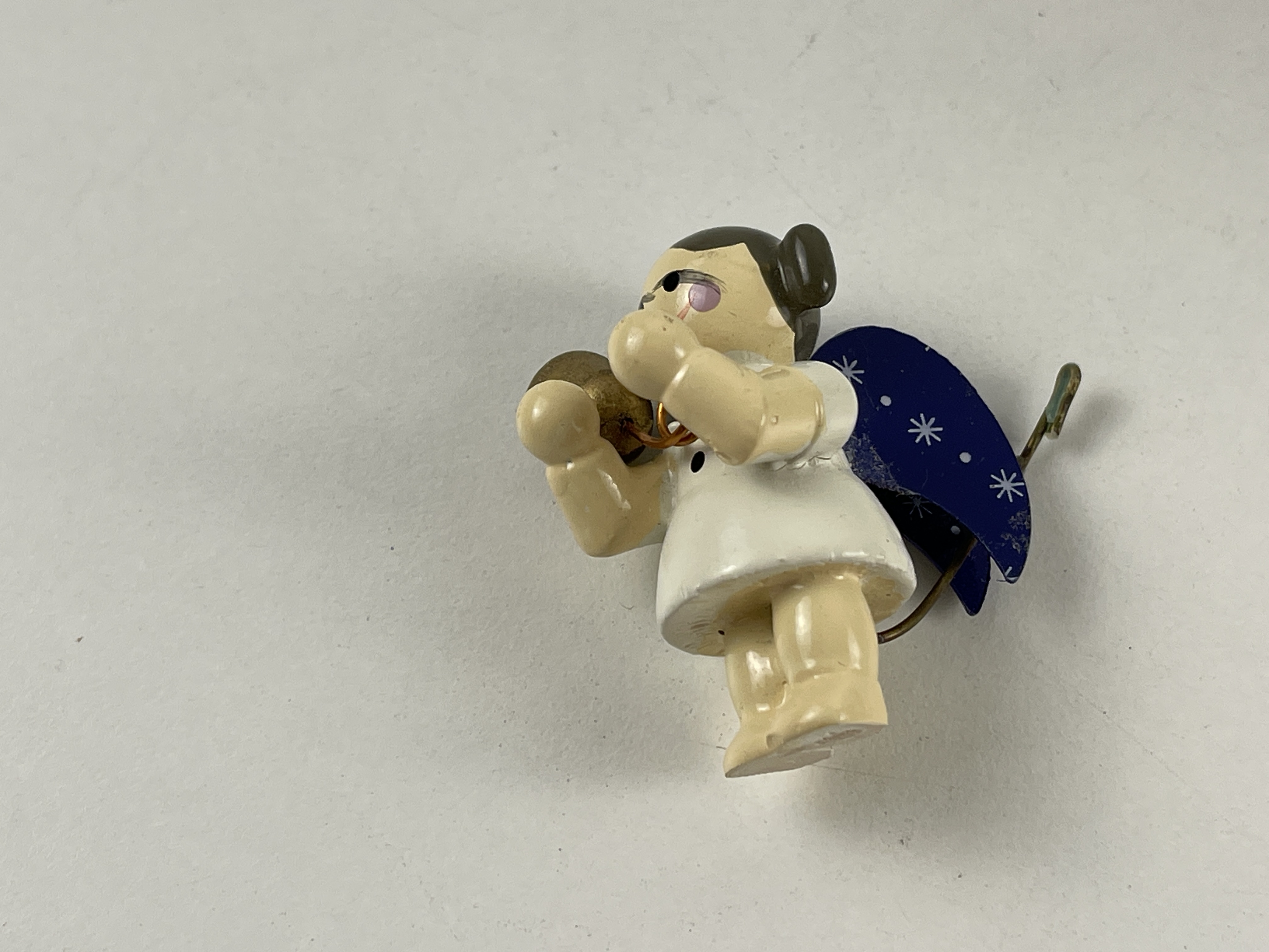 Erzgebirge Figur Engel 4,5 cm. Zustand siehe Fotos   