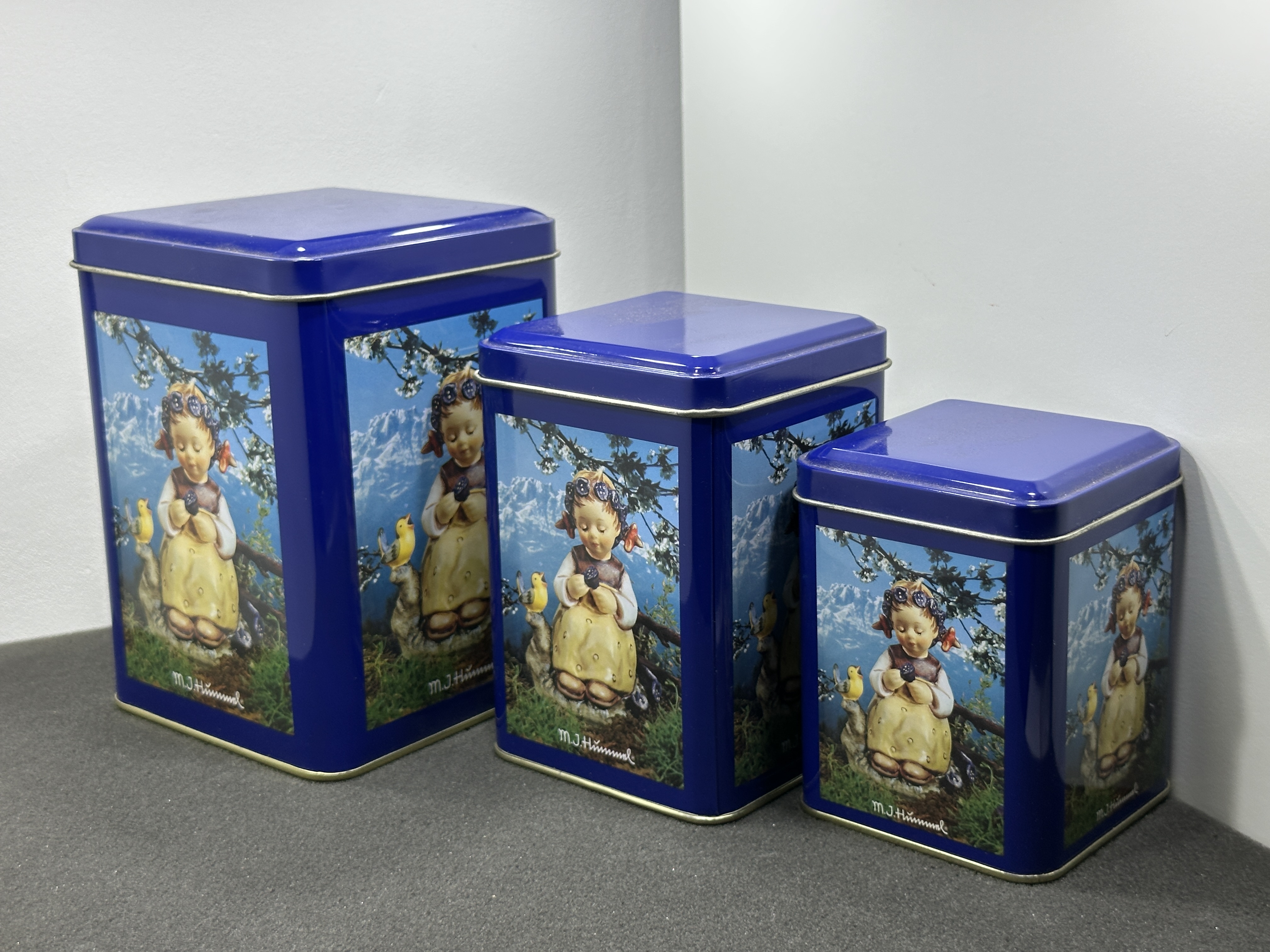 M.I. Hummel Metall Teedosen 15 x 10,2 x 10,2 cm. 1 Wahl. Top Zustand