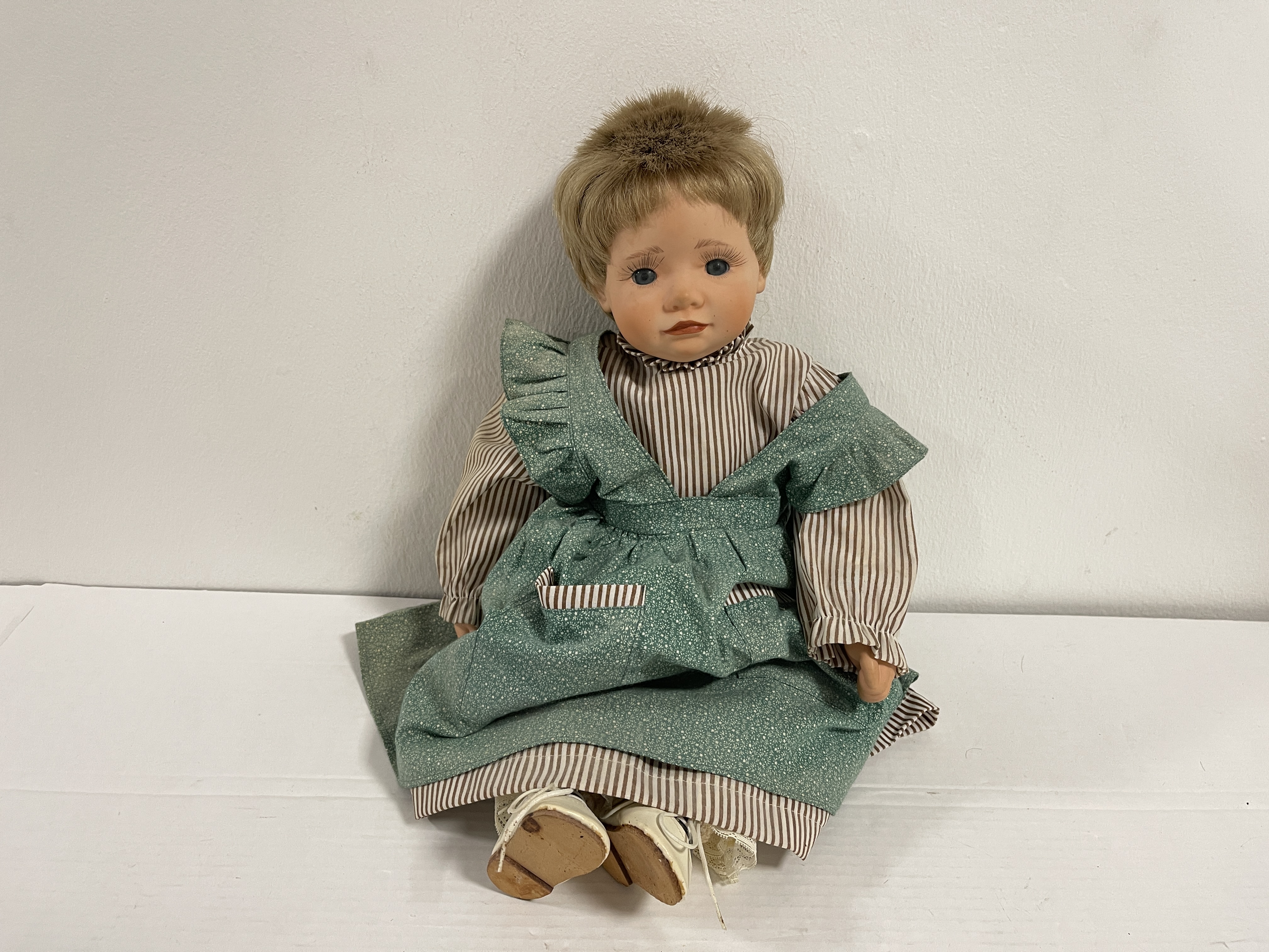 Künstlerpuppe Porzellan Puppe 50 cm Zustand siehe Fotos 