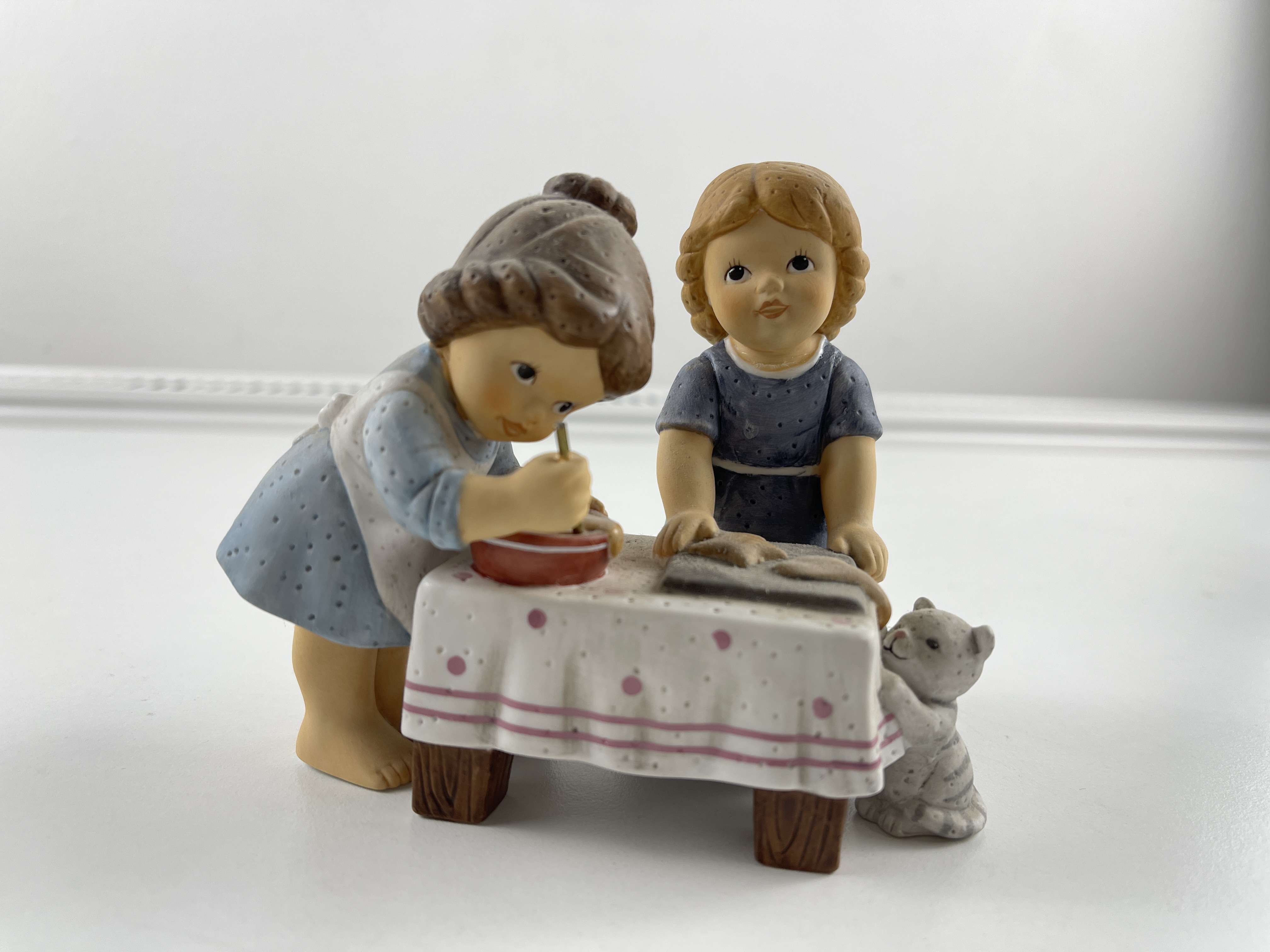 Goebel Figur Nina und Marco Engel Porzellan 10 cm. Top Zustand  