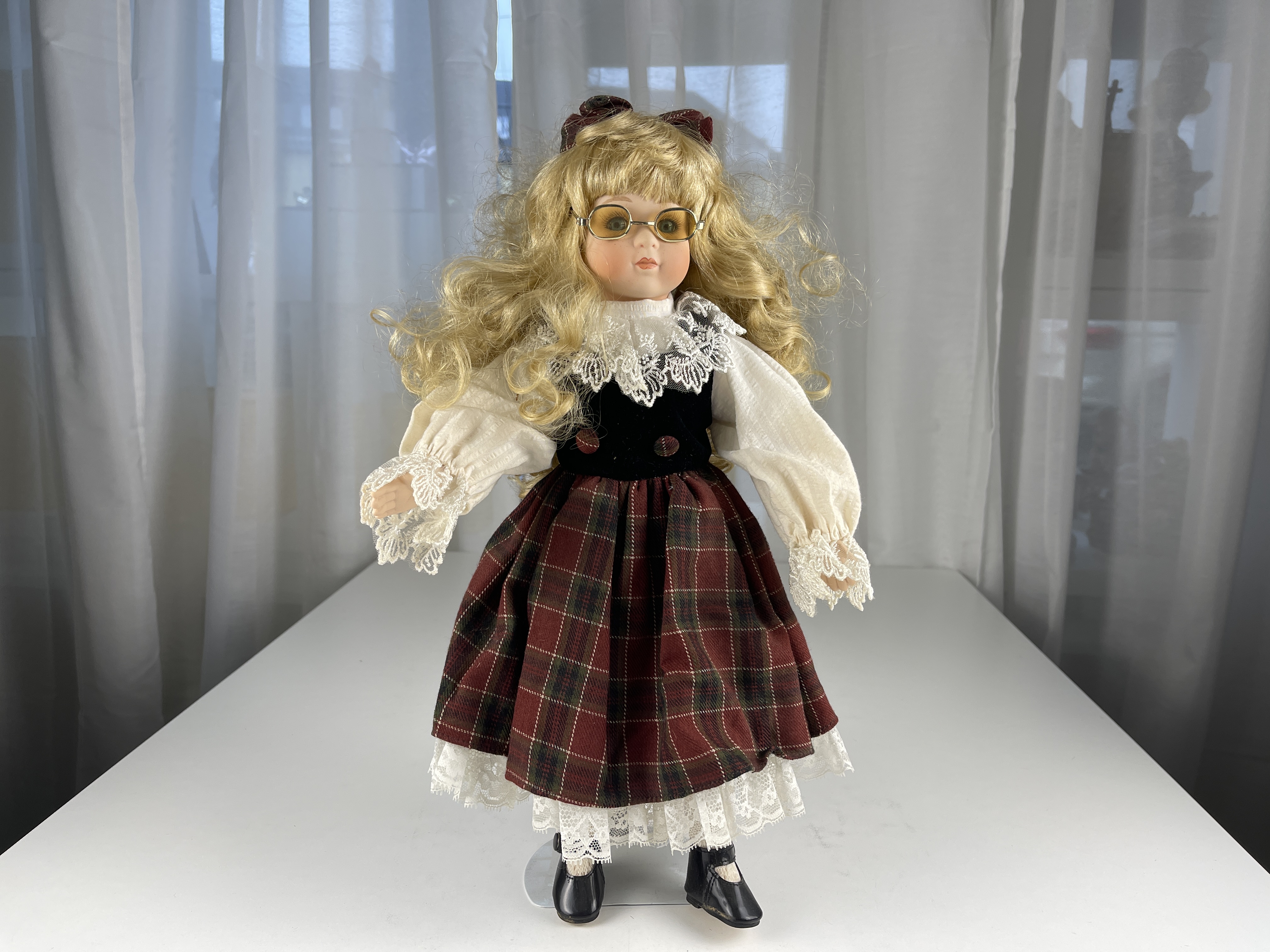 Sammler Puppe Porzellan Puppe 43 cm. Top Zustand   