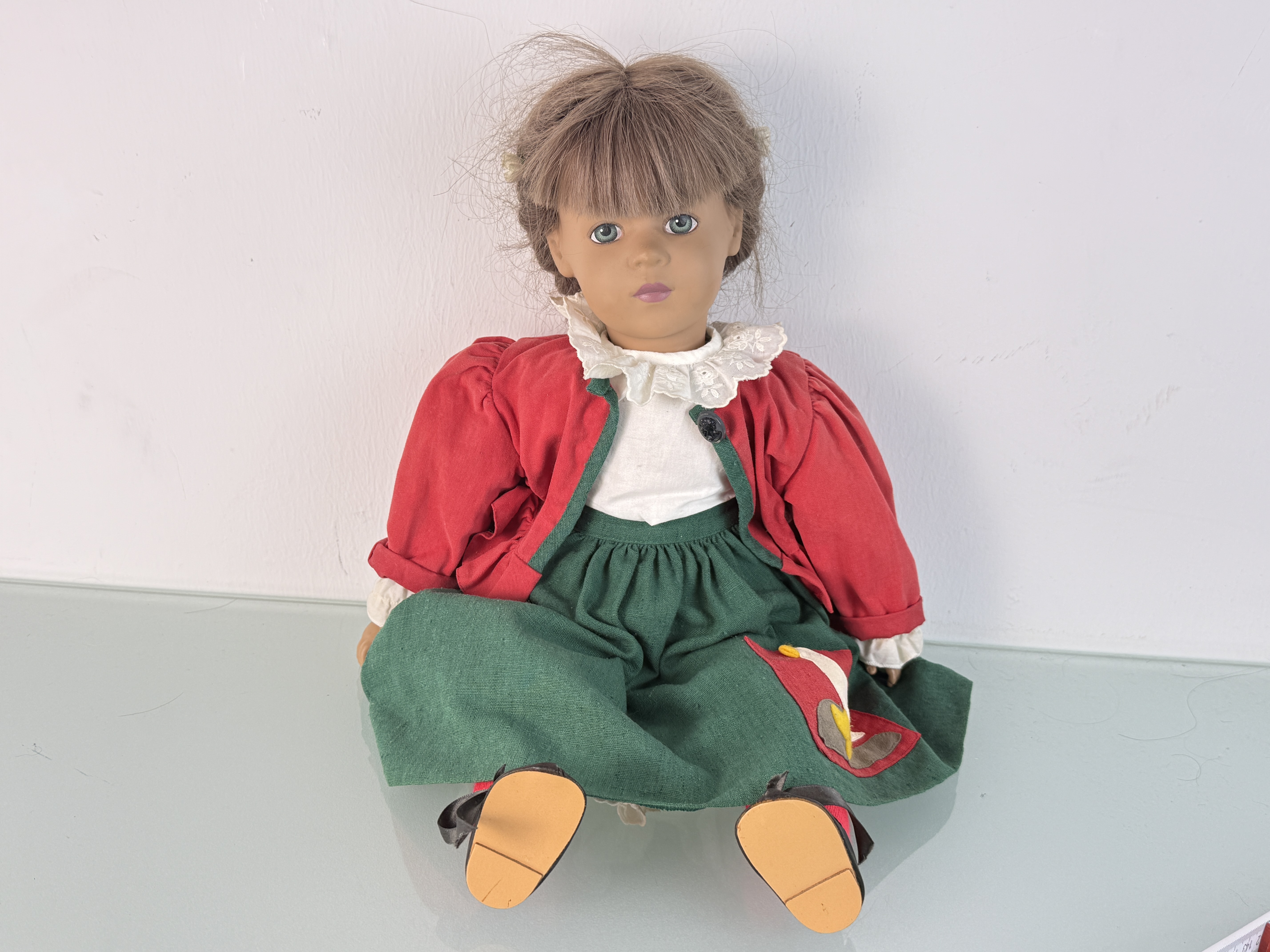 Sigikid Künstlerpuppe Vinyl Puppe 48 cm. Top Zustand 