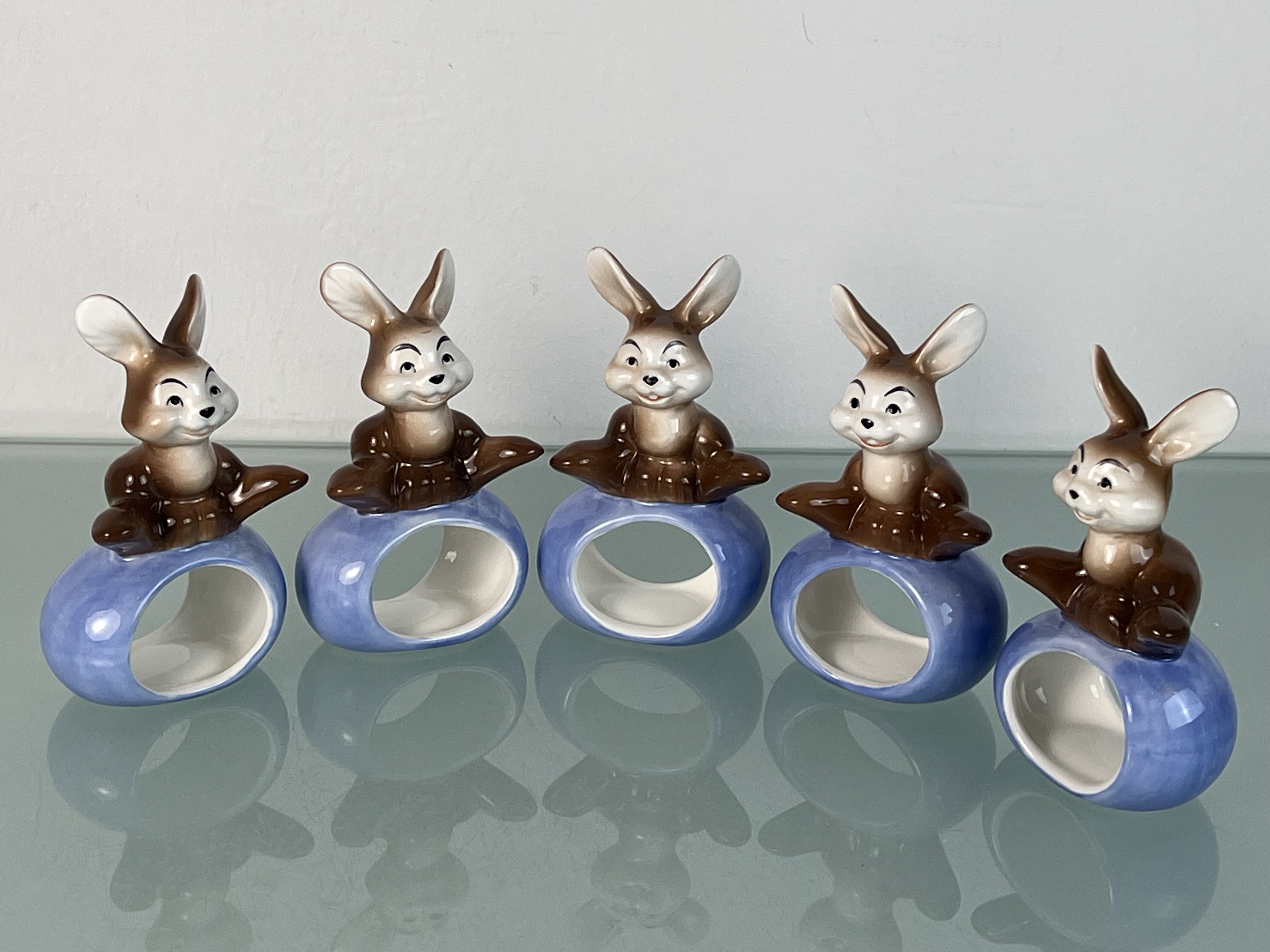 Goebel Figur  5 Set Serviettenring-Hase je 12,4 cm x 6,5 cm. 1 Wahl in Top Zustand