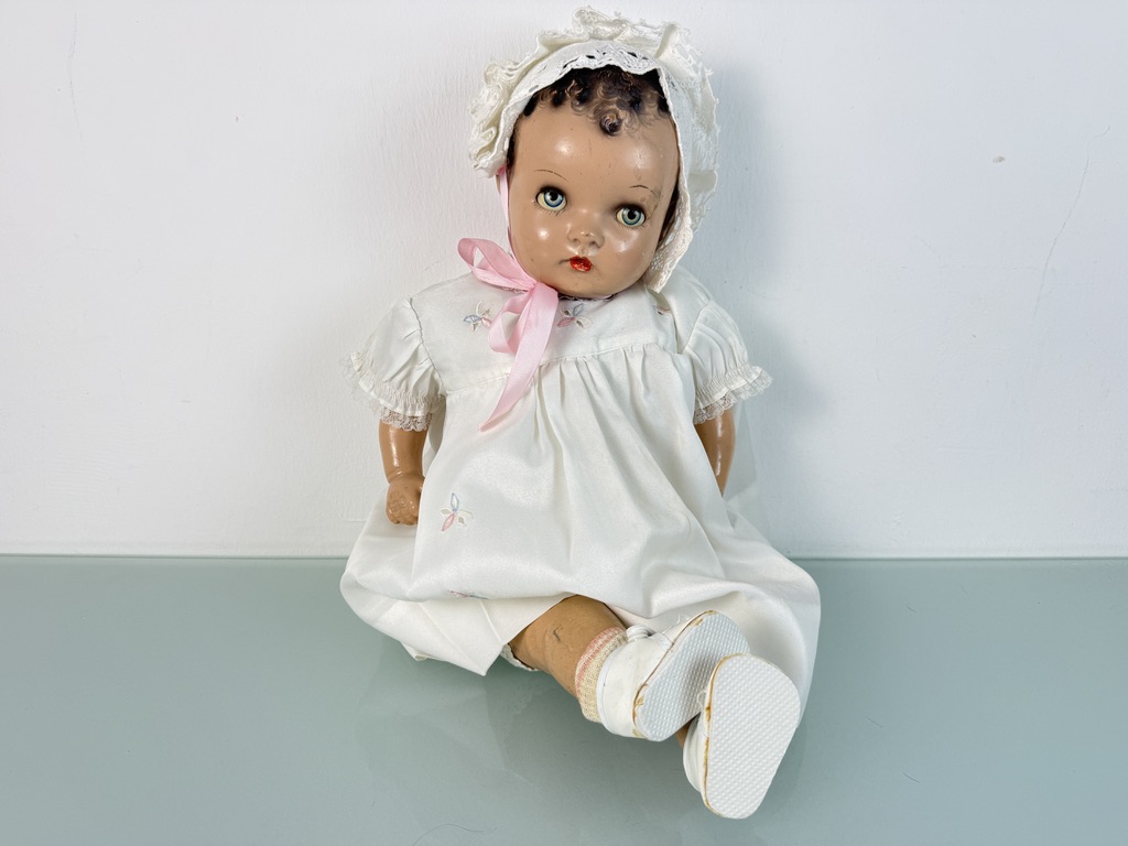 Künstlerpuppe Alte Sammler Puppe 62 cm. Zustand Siehe Fotos.     