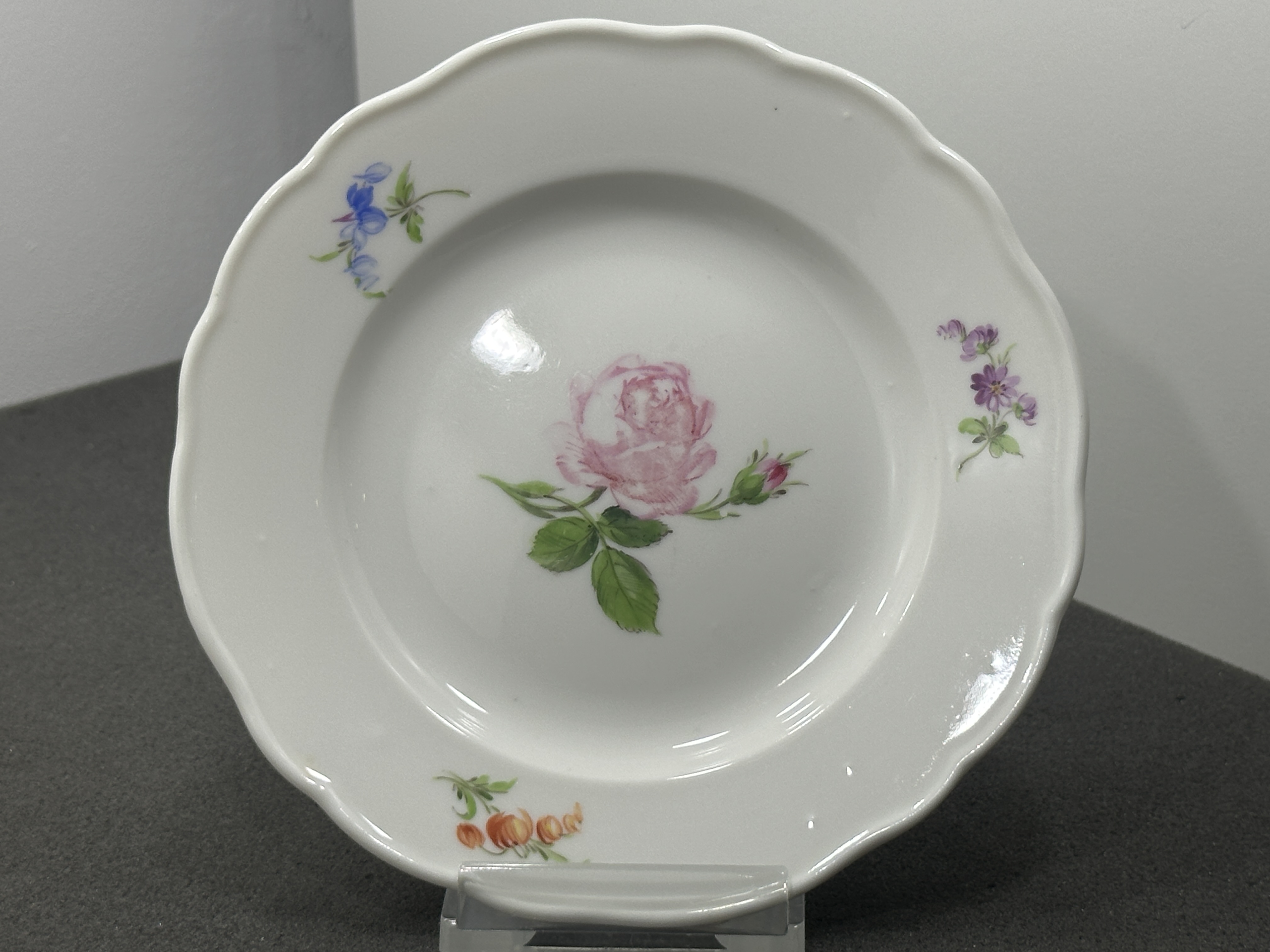Meissen Porzellan Rosen Teller 15,5 Ø. 3 Wahl. Top Zustand