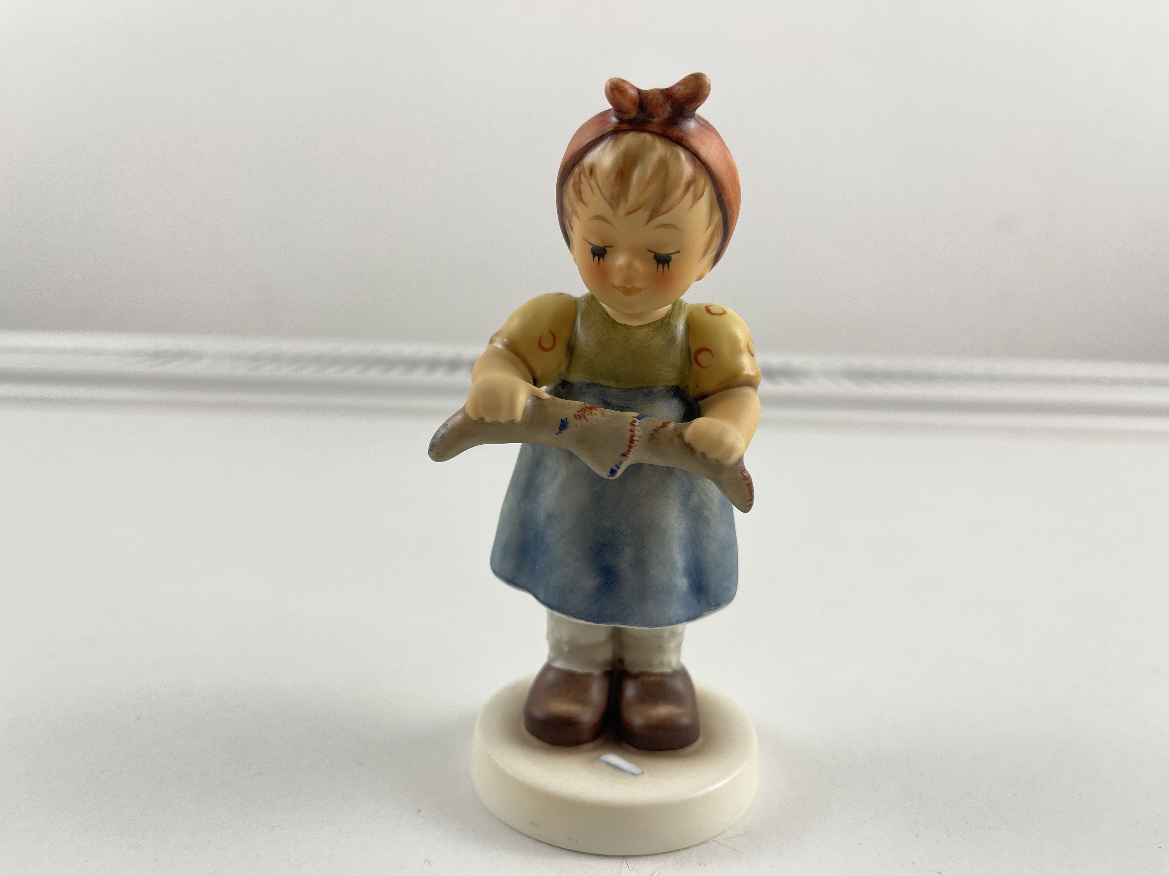 Hummel Figur 2397 Hausputz 11 cm. 1 Wahl. Top Zustand