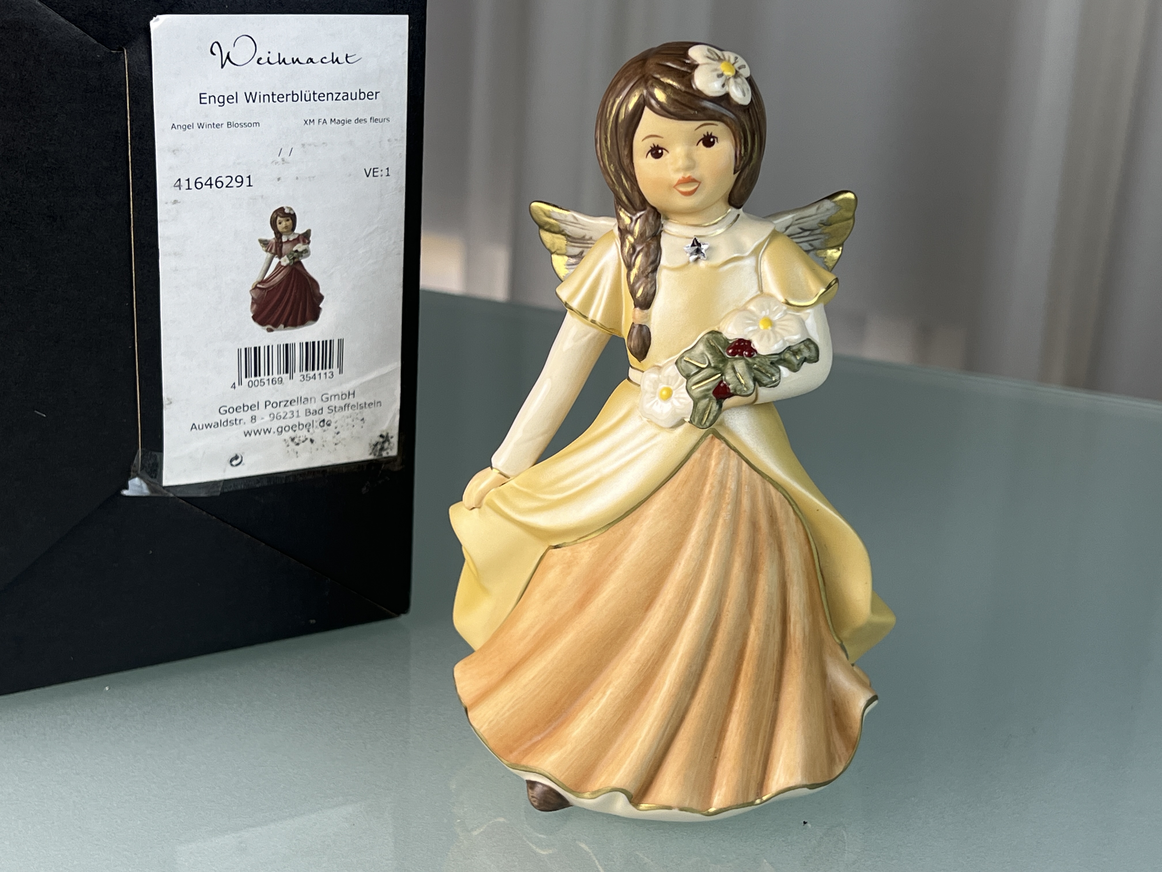 Goebel Figur 41 646 Winterblütenzauber 16 cm. Top Zustand