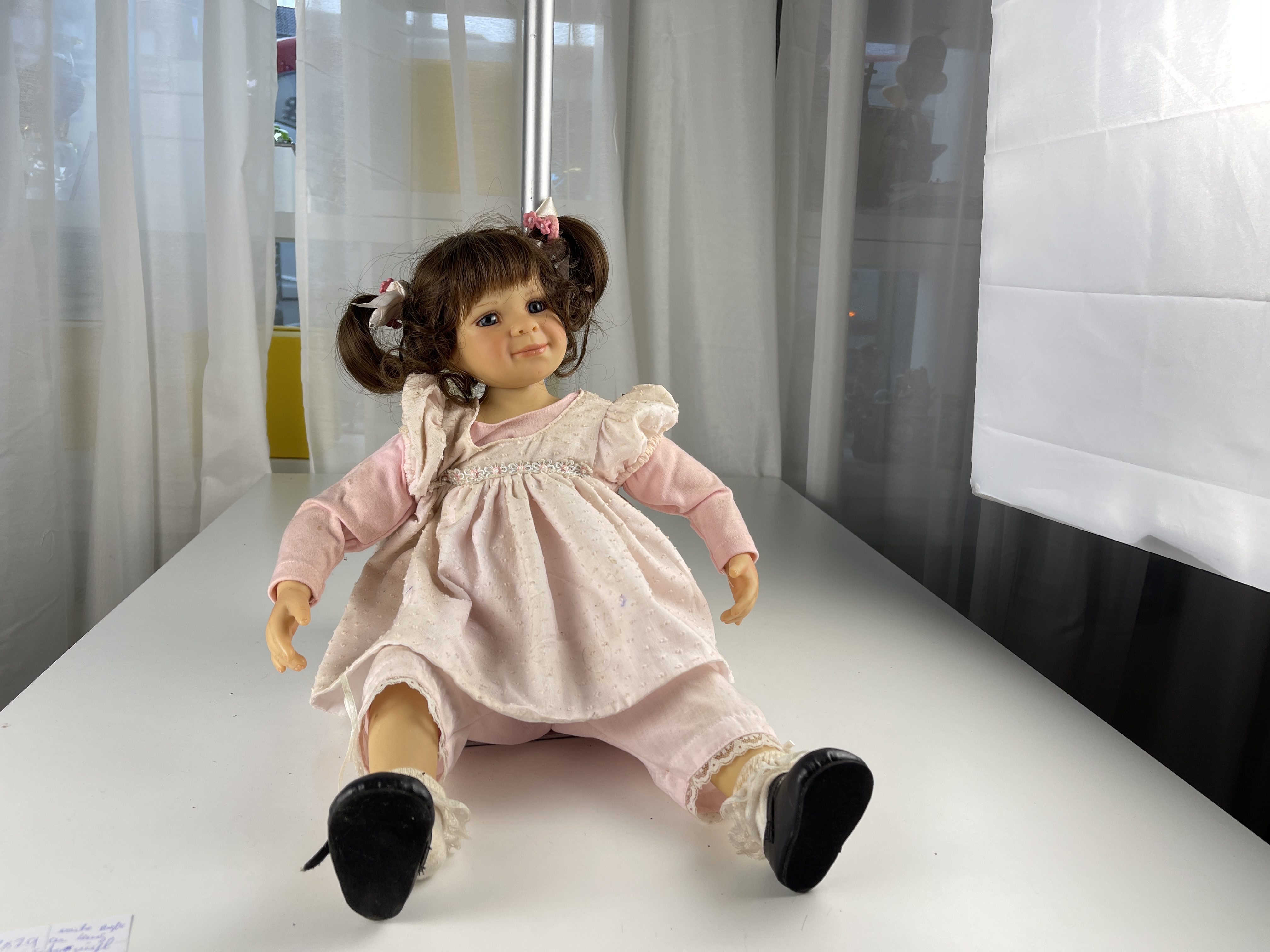 Künstlerpuppe Hiltrud Schwing Vinyl Puppe 50 cm. Leicht schmutzig