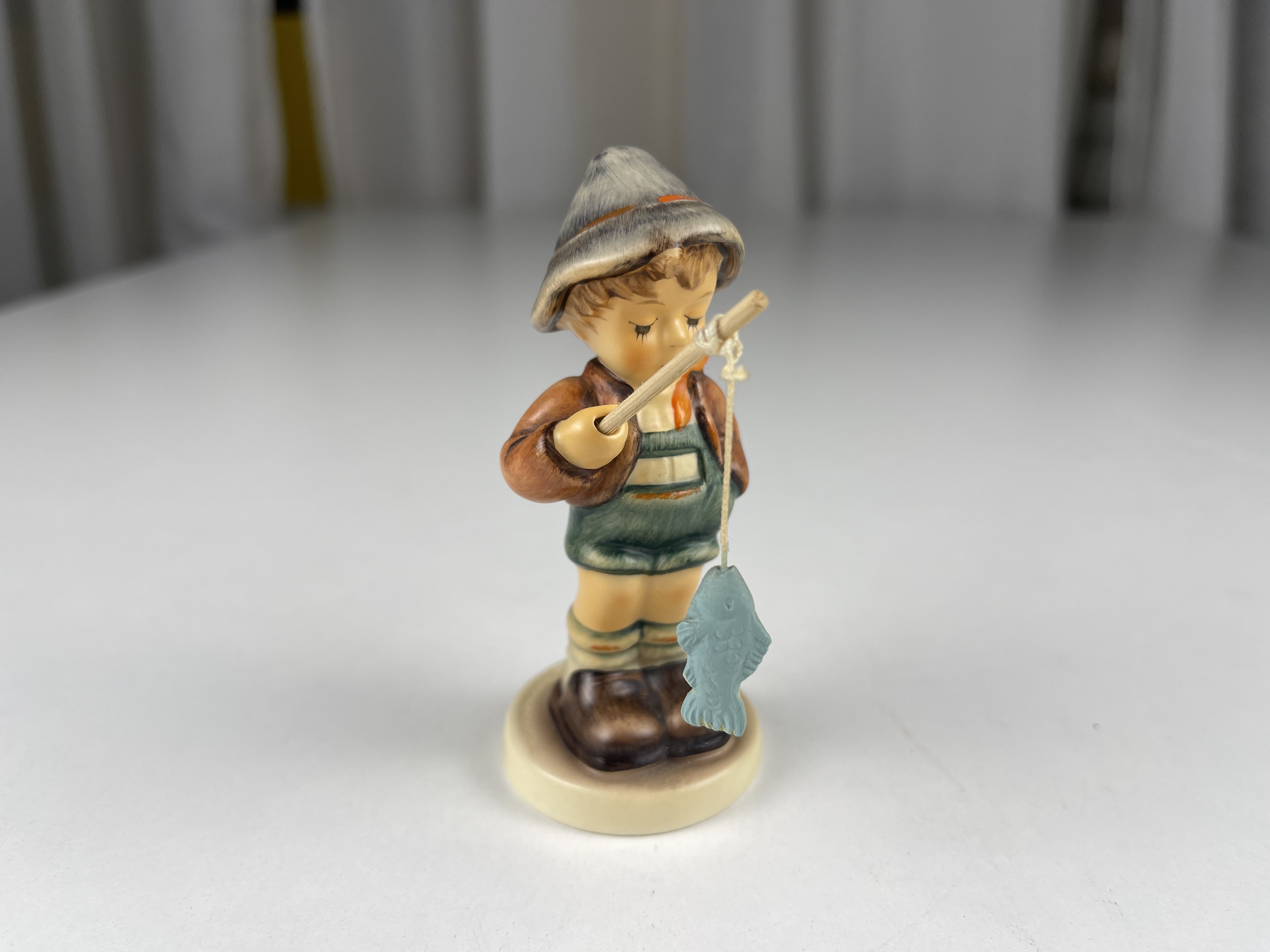 Hummel Figur 803 Nachwuchsangler 9 cm 1 Wahl, - Top Zustand 