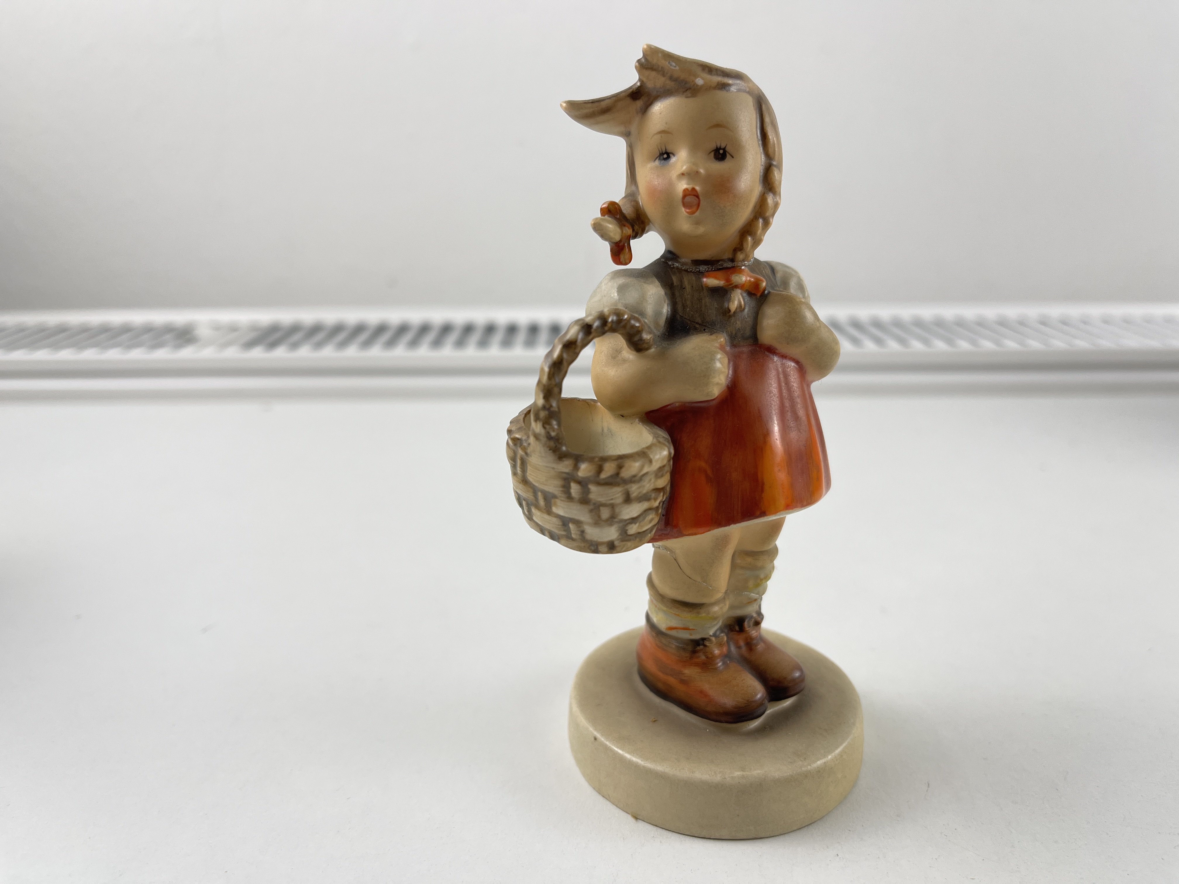 Hummel Figur 96 Gretel 12 cm. 1 Wahl Zustand siehe Fotos 