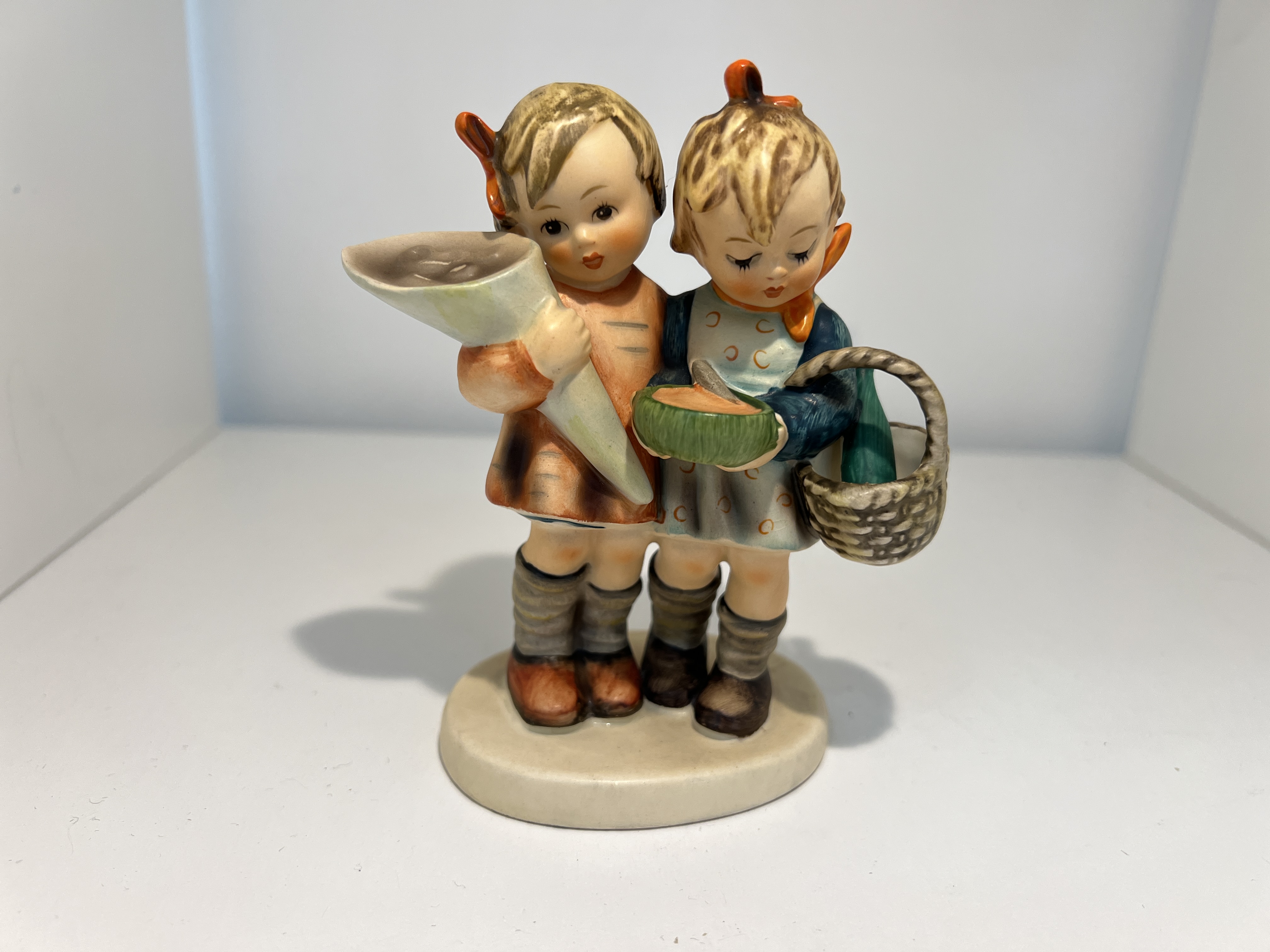 Hummel Figur 52/0 Hausmütterchen 13 cm. 1 Wahl, Top Zustand   