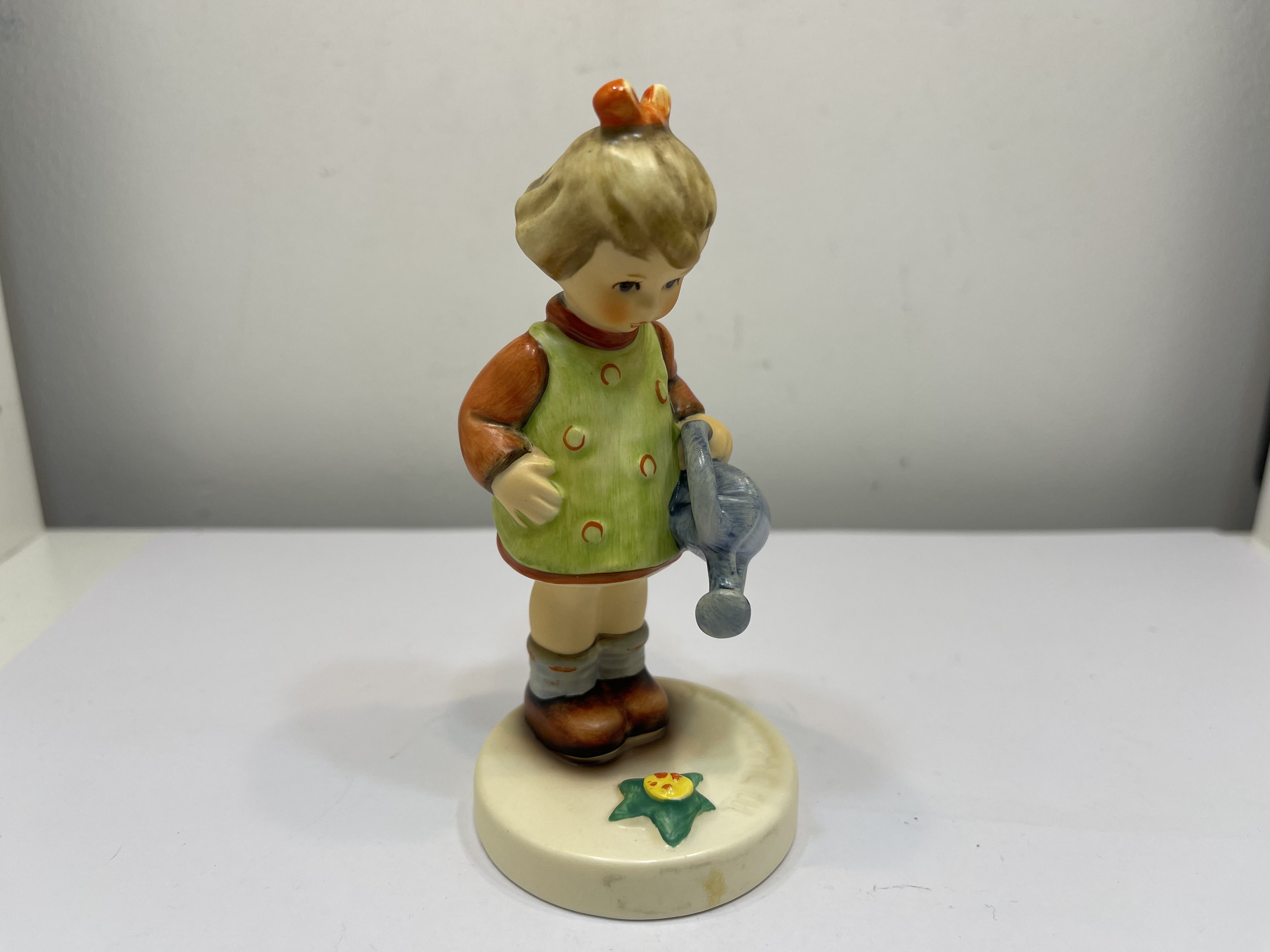 Hummel Figur 74 Die kleine Gärtnerin 11,2 cm. 1 Wahl Top Zustand     