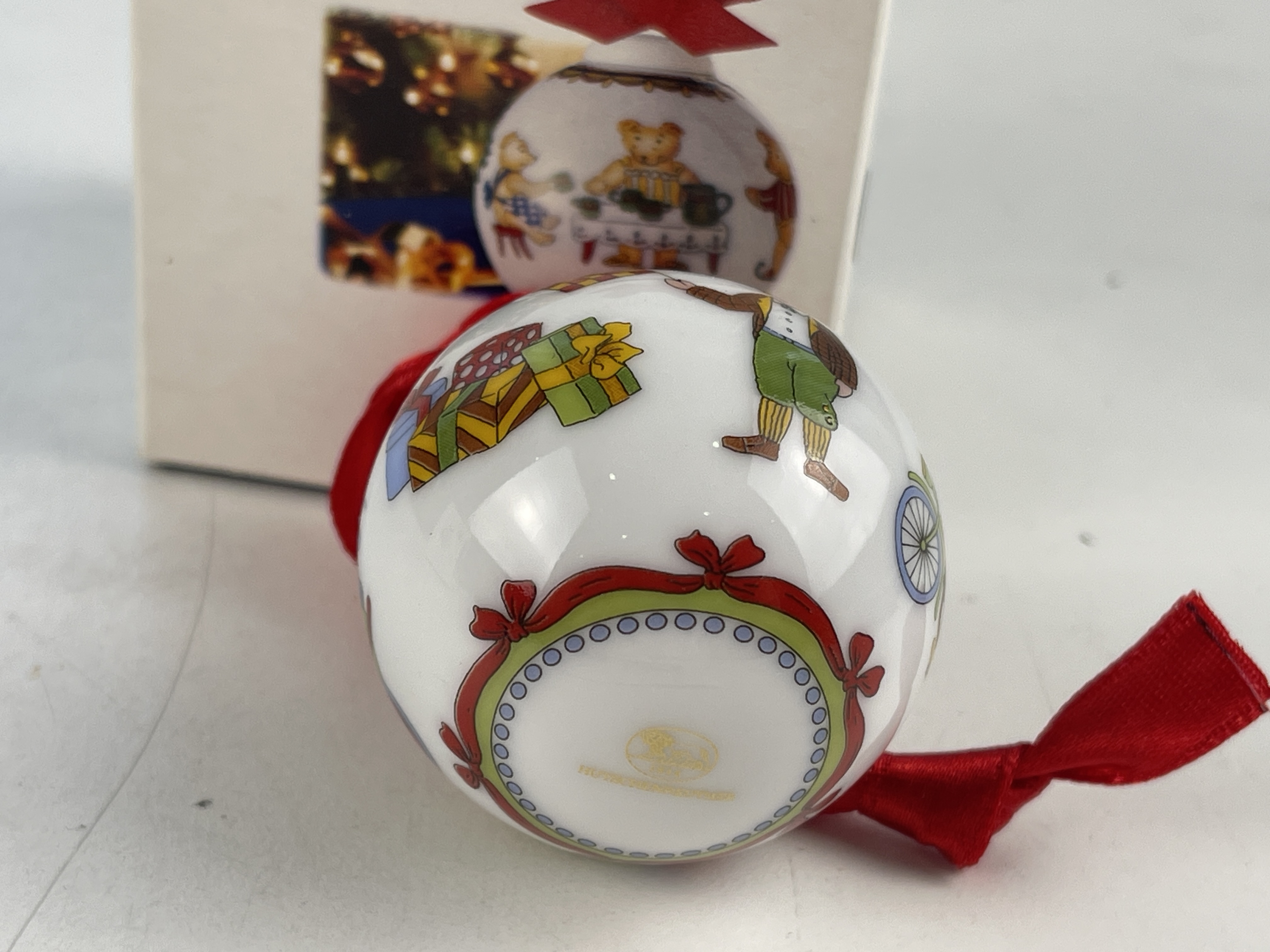  Hutschenreuther Weihnachtskugel Mini mit Ovp Top Zustand.  