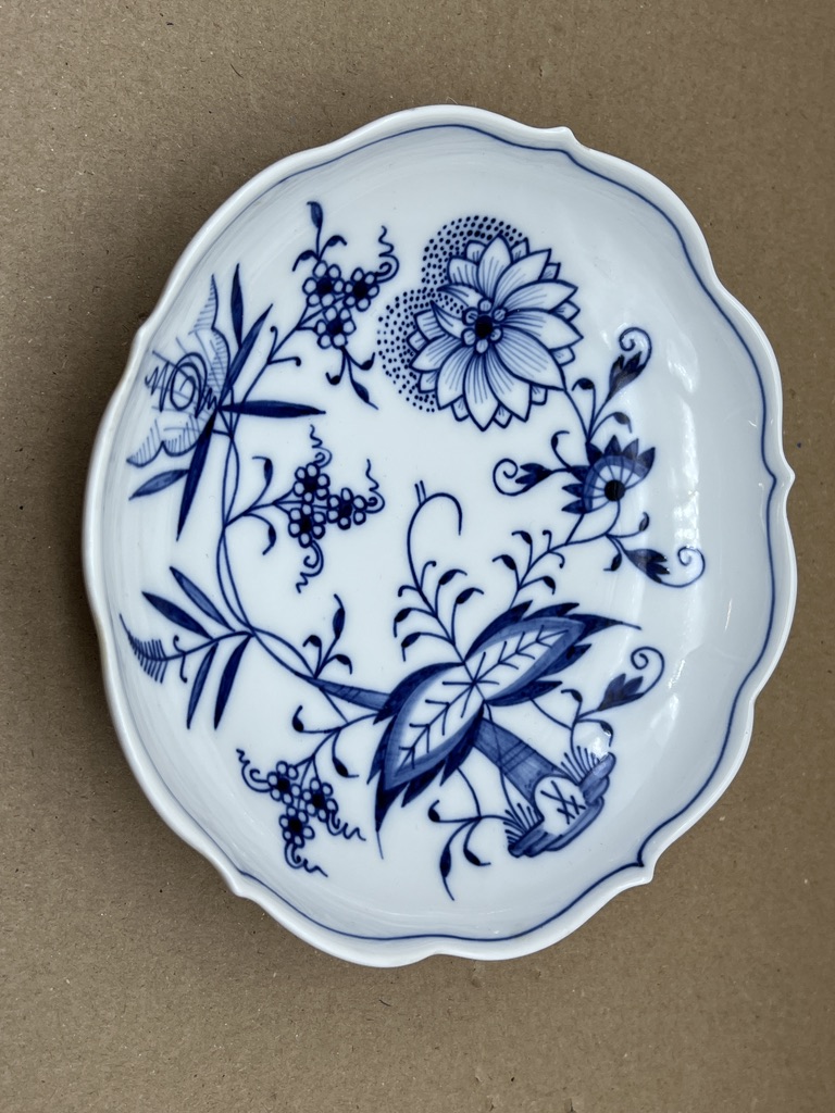 Meissen Figur Teller / Schale  Höhe 4,5 cm.  Ø: 18 cm. - 1 Wahl - Top Zustand Meissen Figur Teller / Schale  Höhe 4,5 cm.  Ø: 18 cm. - 1 Wahl - Top Zustand