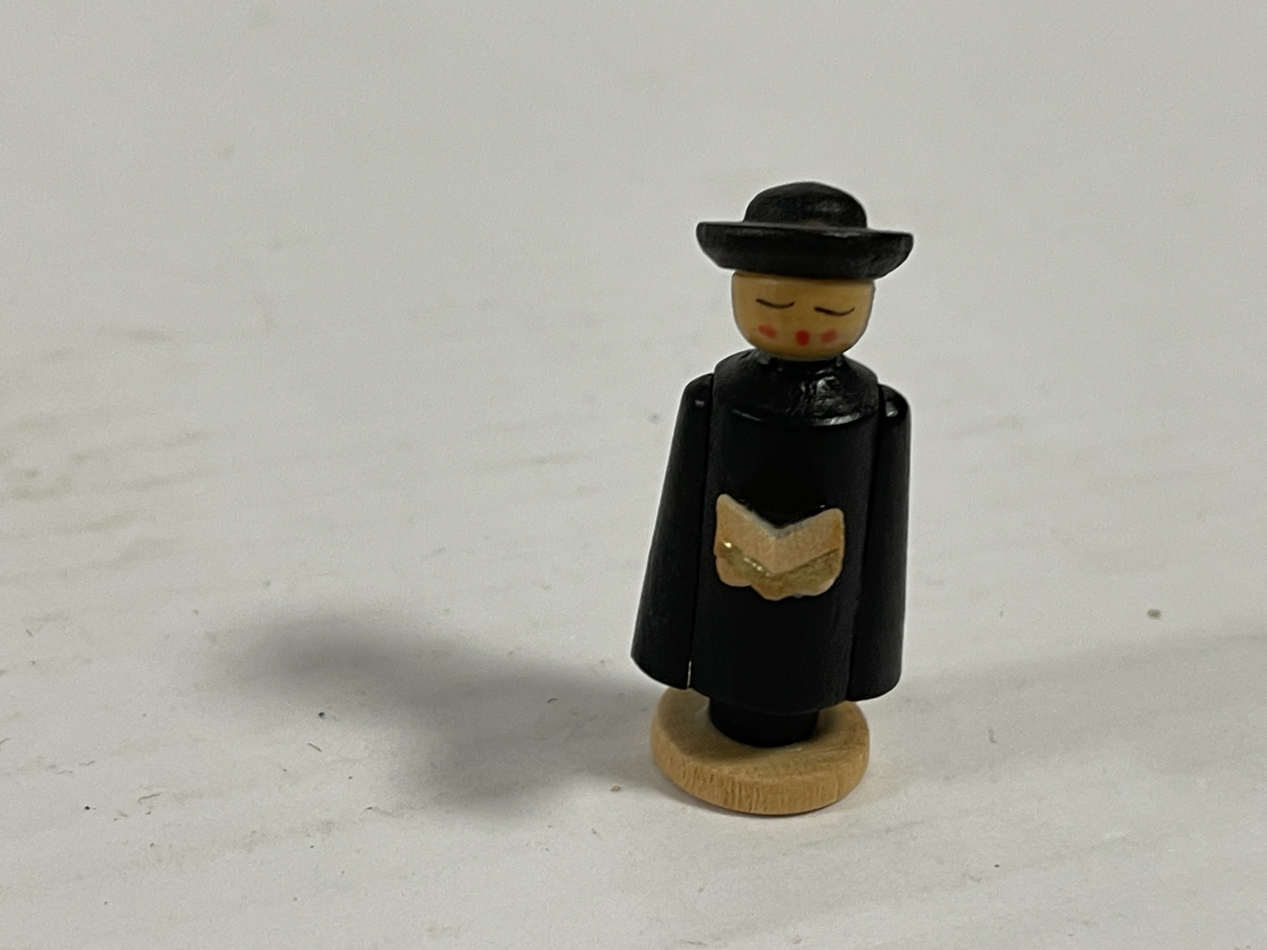 Erzgebirge Figur 4,5 cm. Top Zustand   