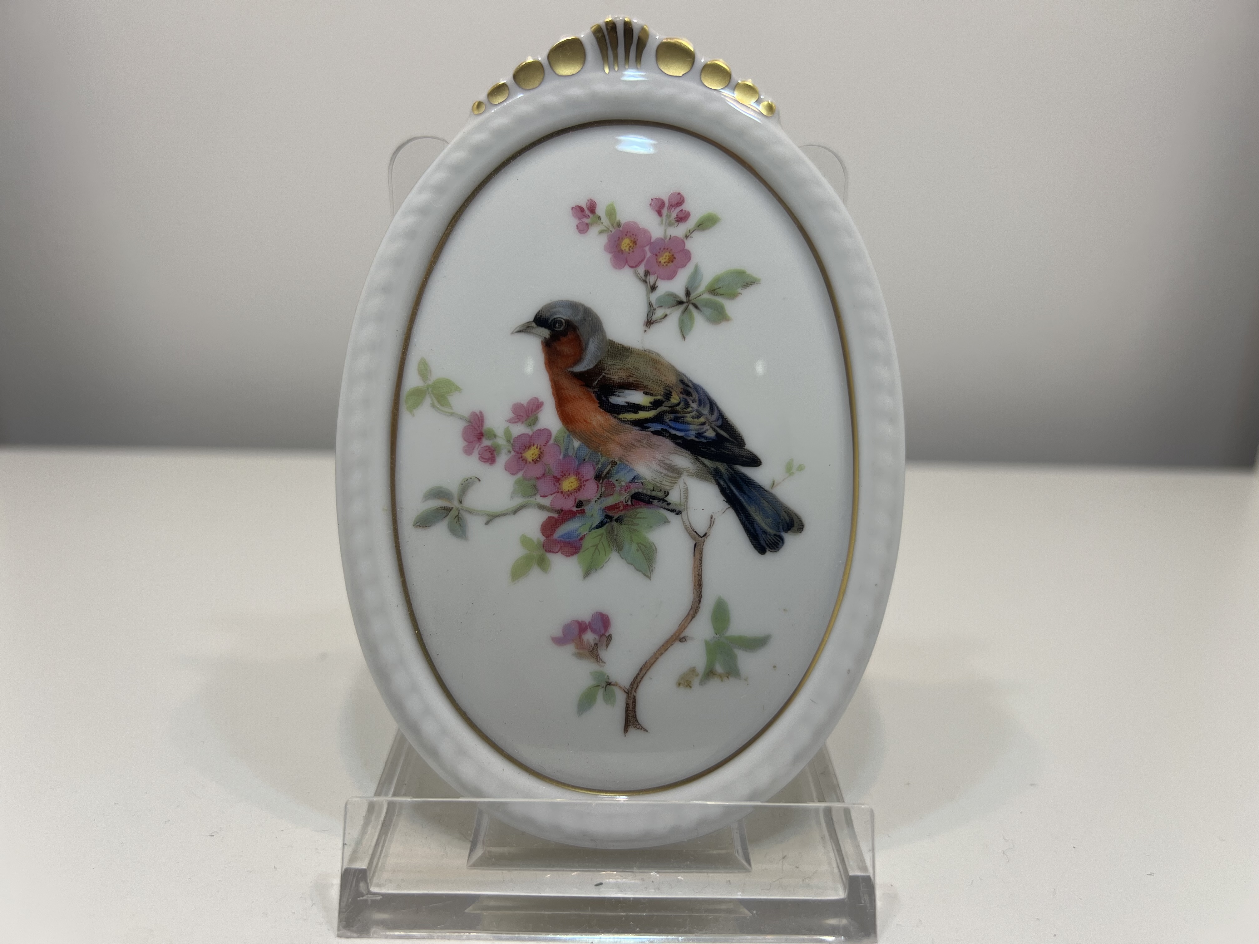 AK Kaiser Porzellanbild Vogel 10,2 cm Top Zustand AK Kaiser Porzellanbild Vogel 10,2 cm Top Zustand