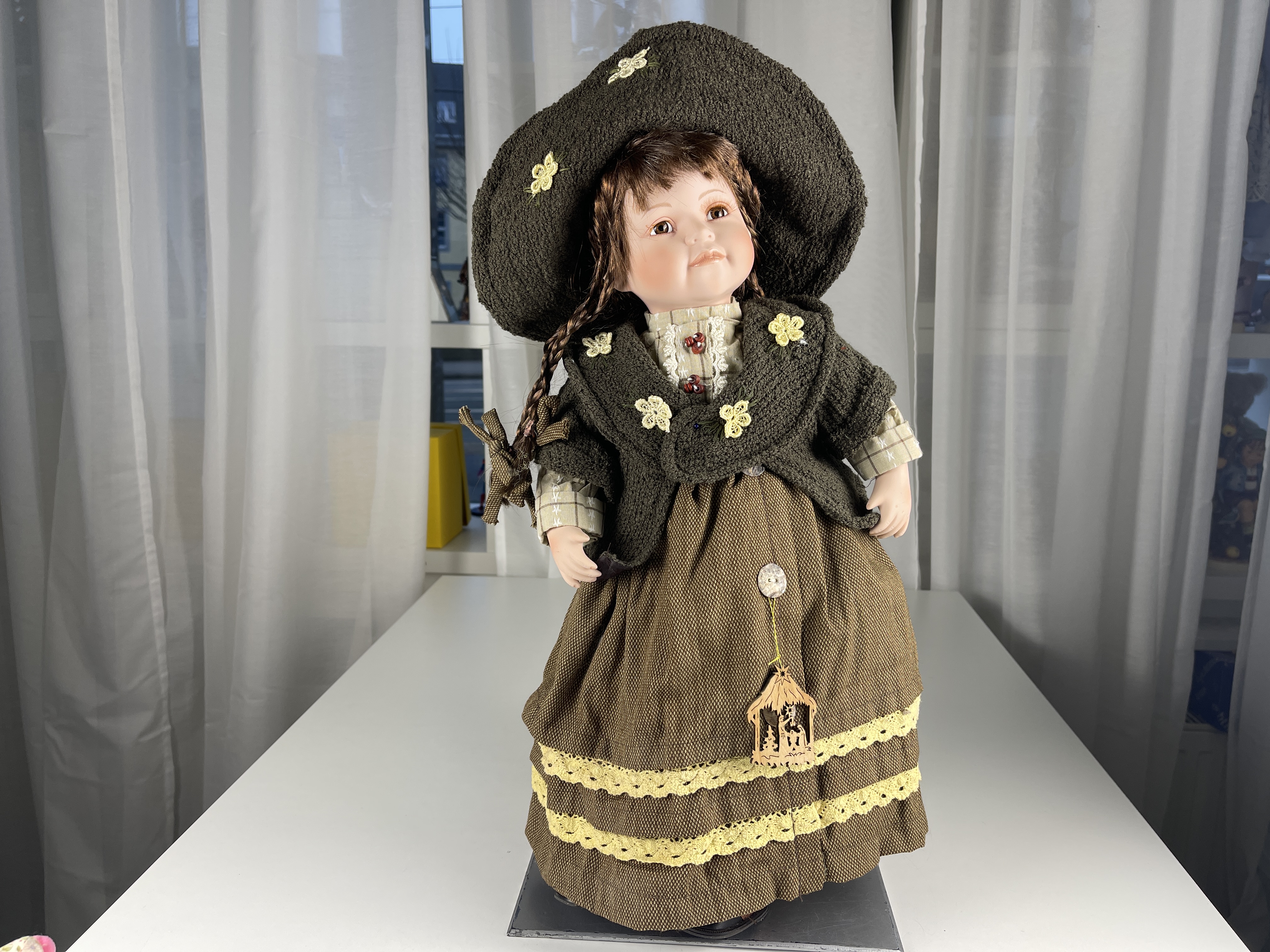 Künstlerpuppe Porzellan Puppe 53 cm. Top Zustand   