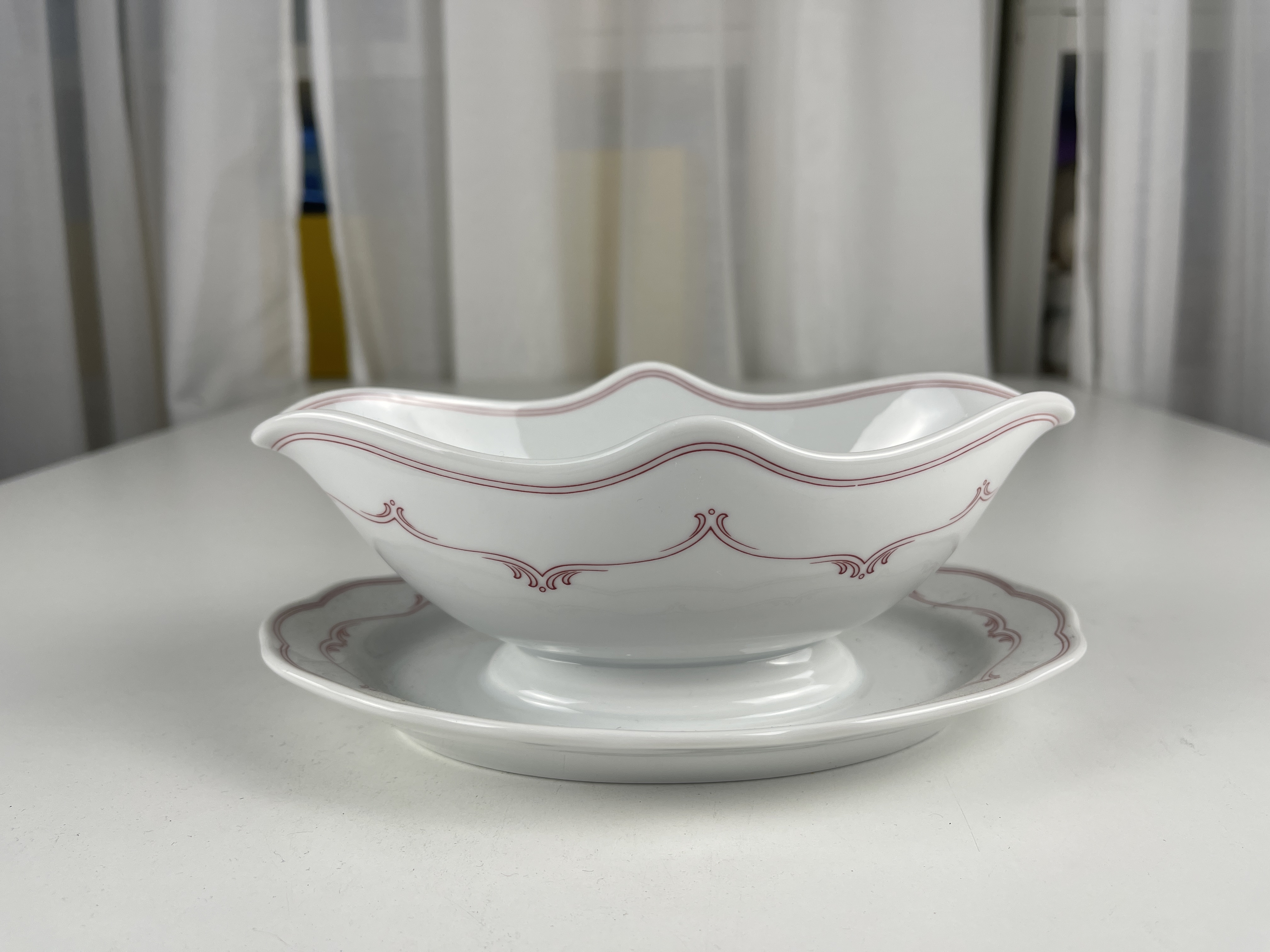  Hutschenreuther Sauciere 8 x 20 cm. Top Zustand. 