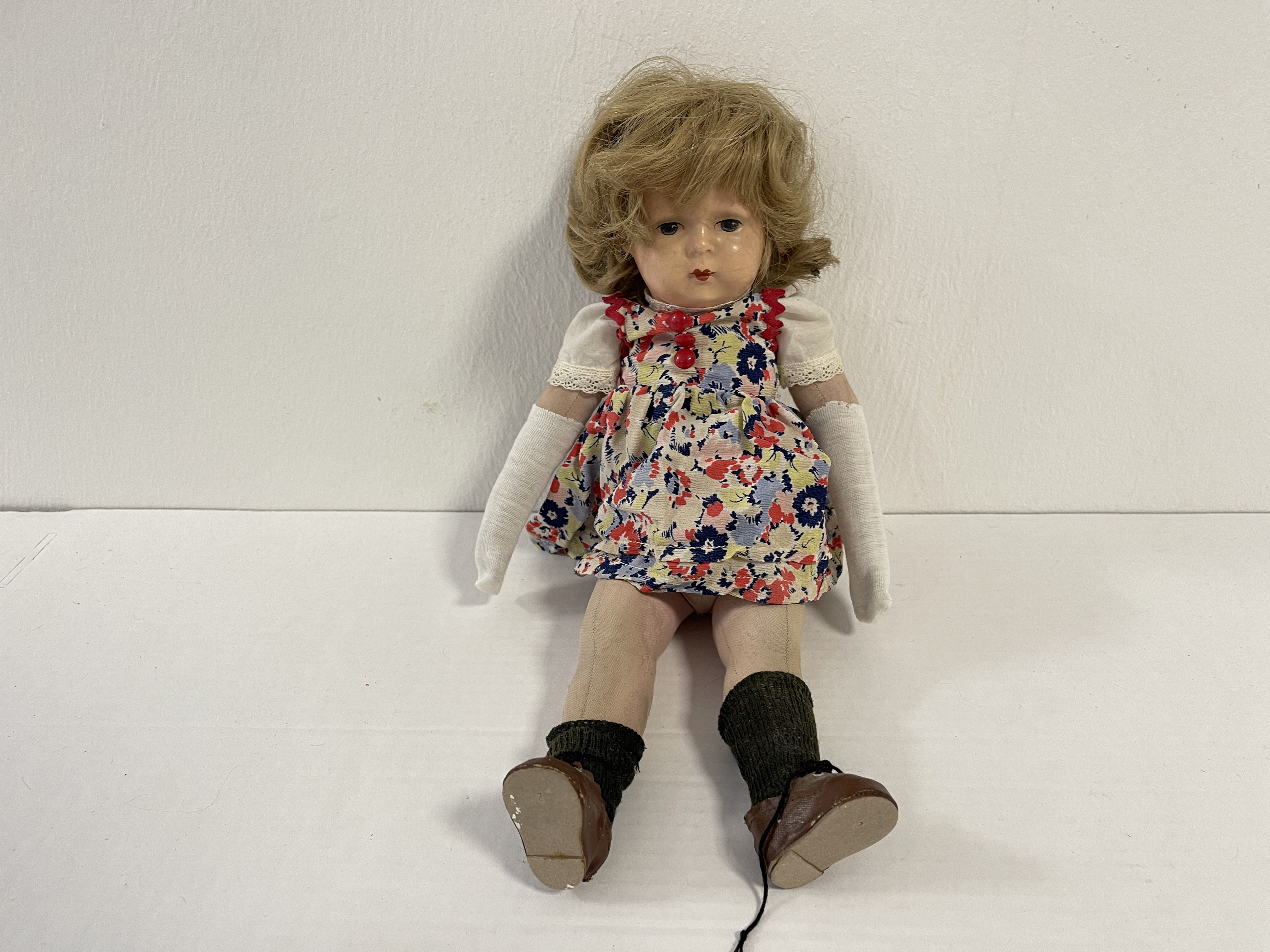 Alte Künstlerpuppe  Sammler Puppe 36 cm. Zustand siehe Fotos