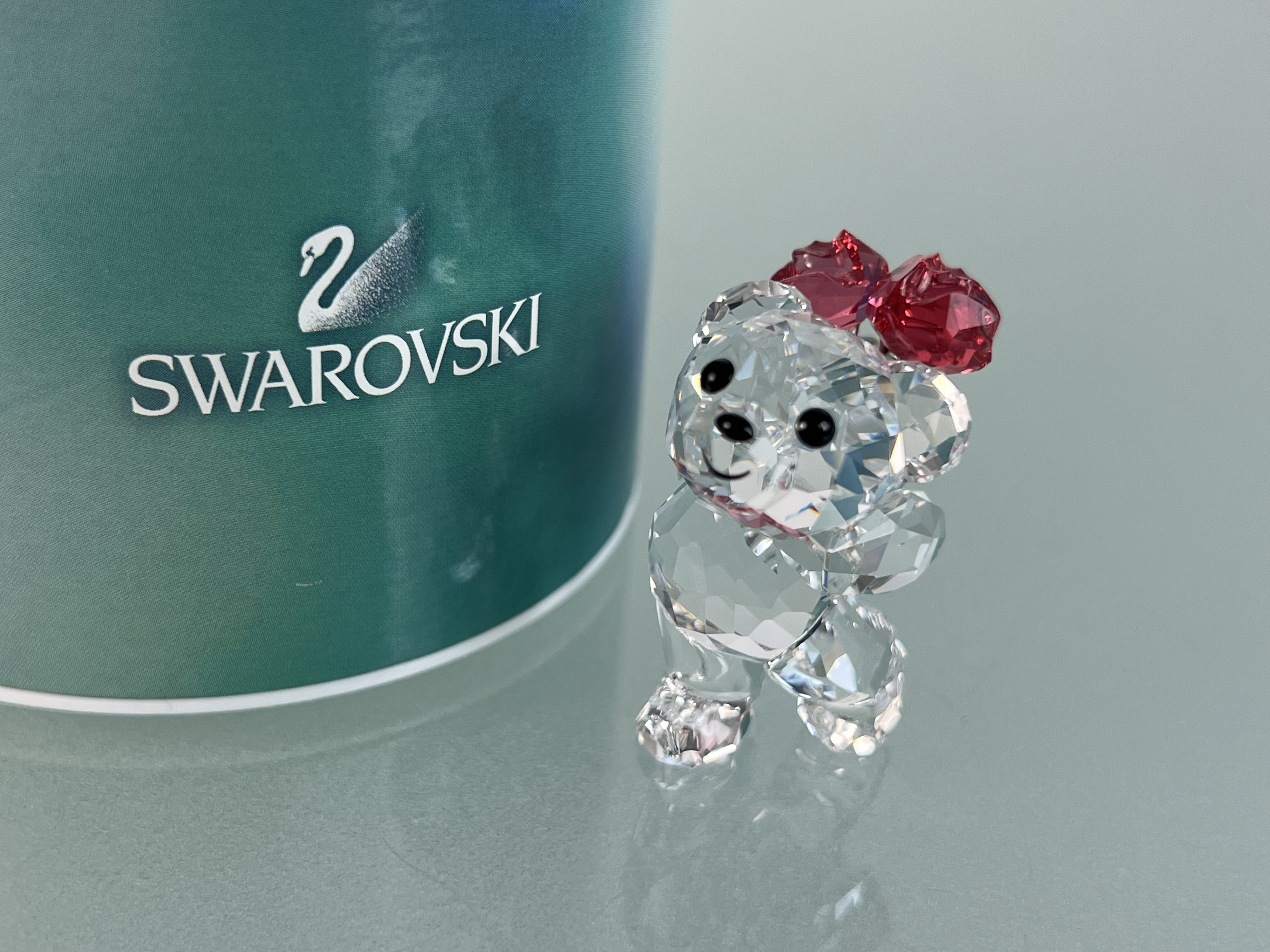 Swarovski Figur 5063324 Kris Bär Sag es mit Rosen 4cm mit OVP & Zertifikat . Top Zustand