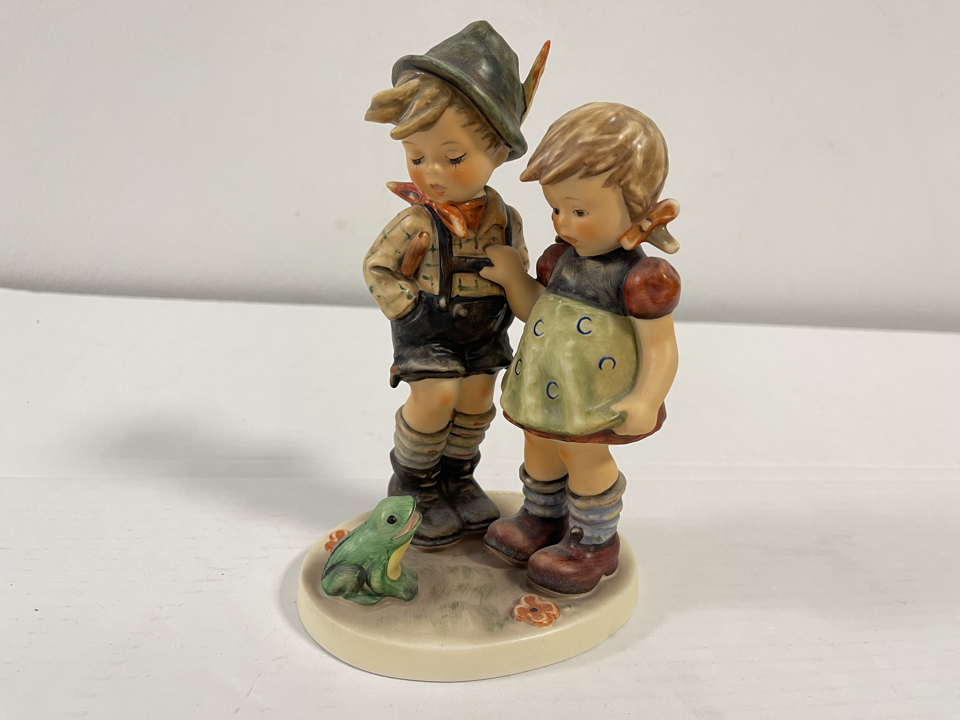 Hummel Figur 394 Das ängstliche Schwesterlein 17 cm. 1 Wahl - Top Zustand. 