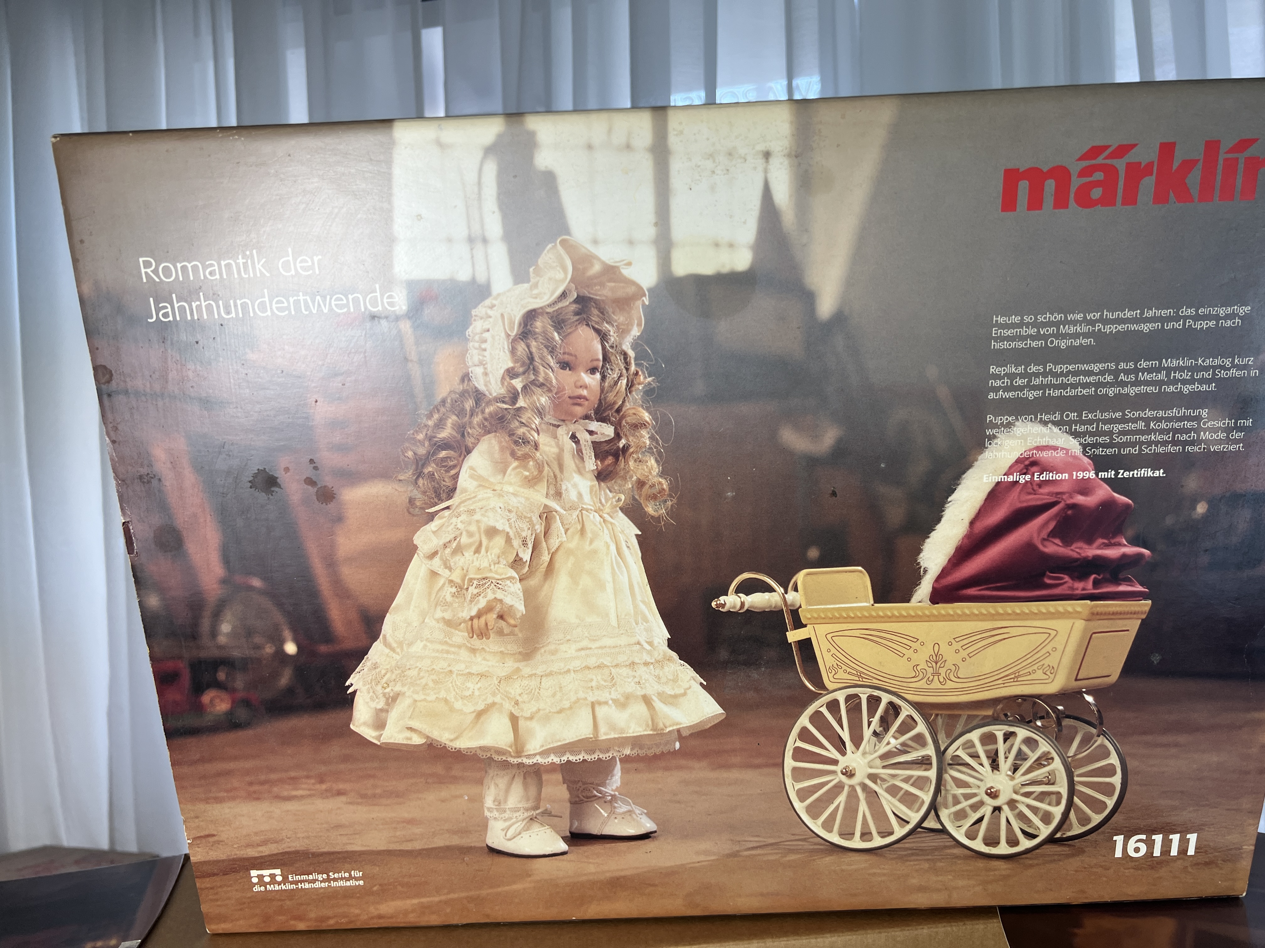 Märklin 16111 Heidi Ott Künstlerpuppe mit Puppenwagen Vinyl Puppe 31 cm. Top