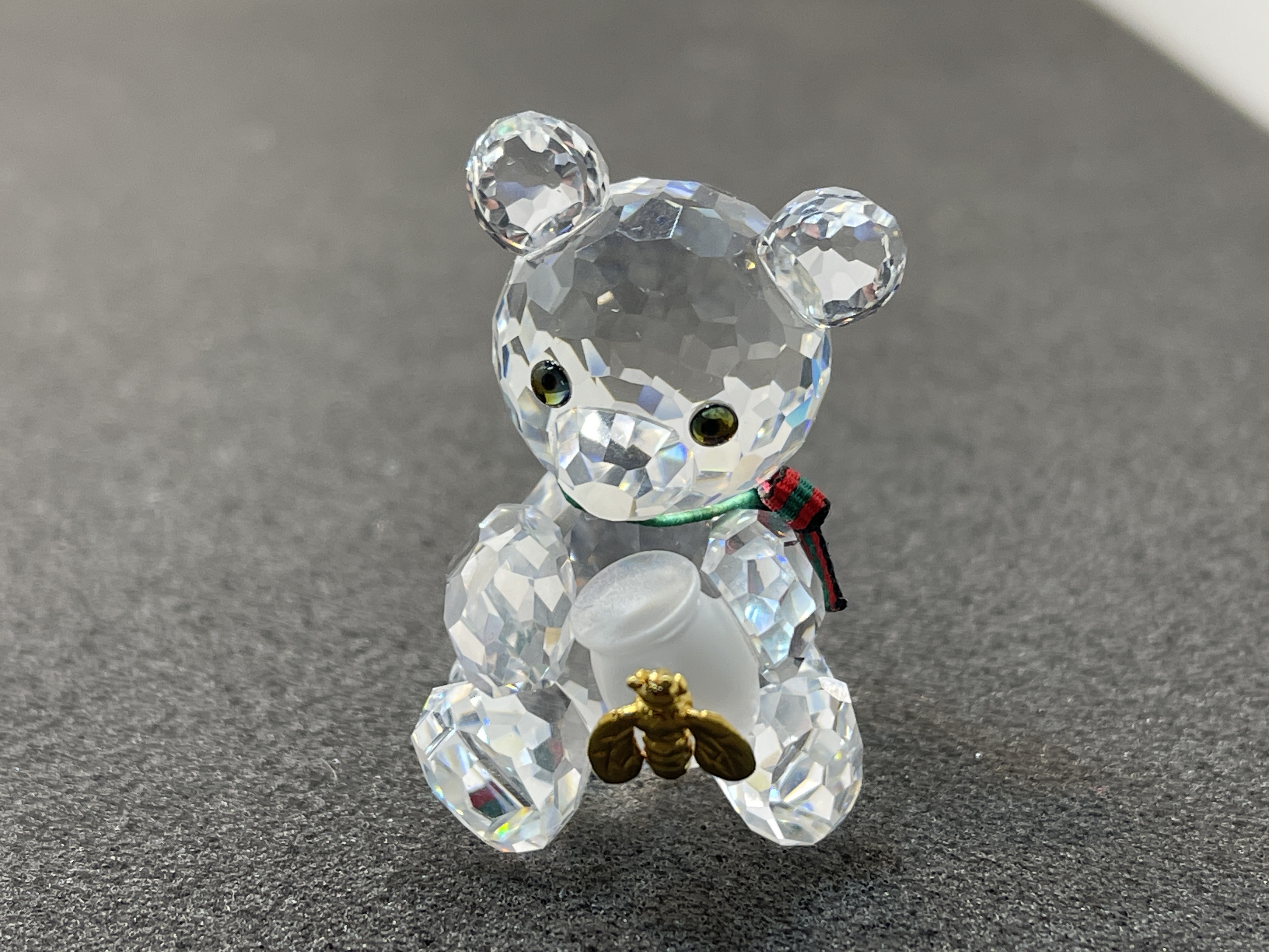 Swarovski Figur 213068 Kris Bär Honigtopf 4,2 cm. Top Zustand. 