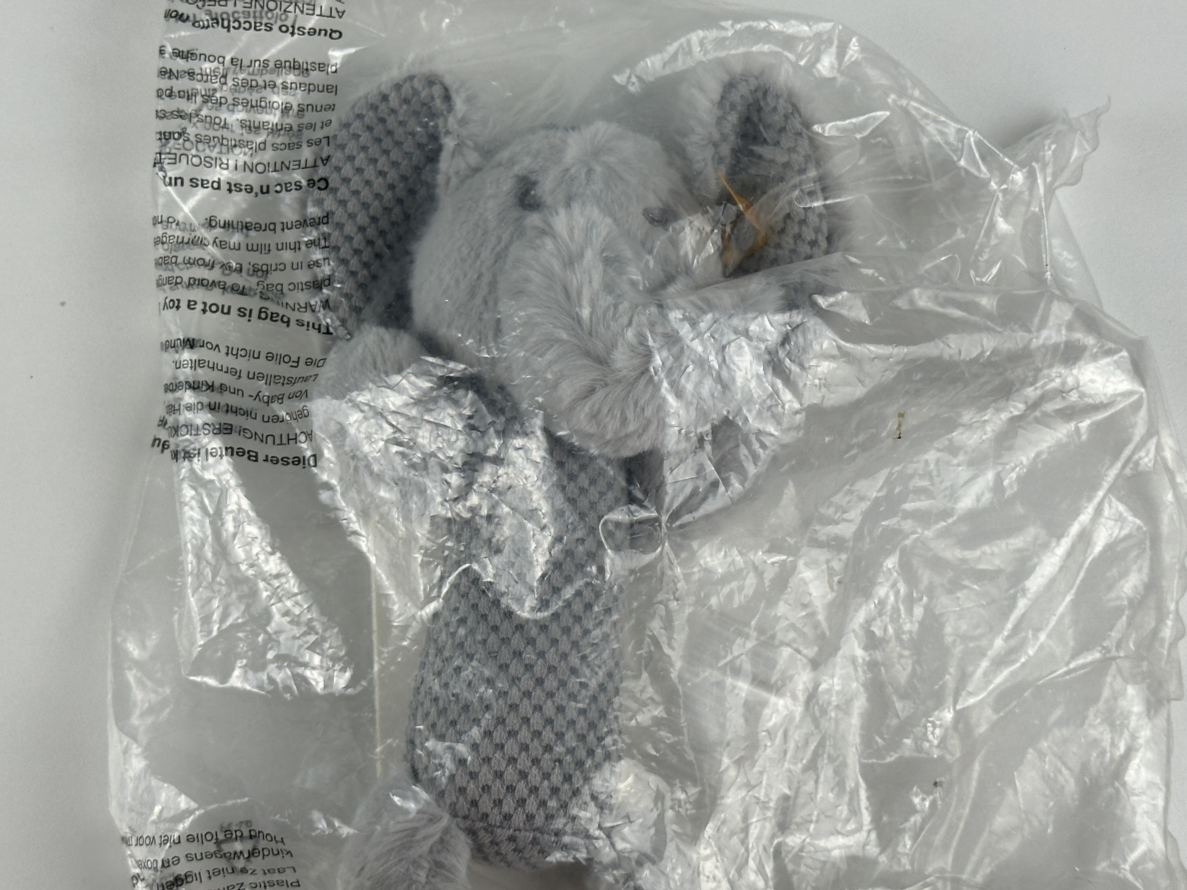 Steiff Tier 240768 Ellie Elefant Rassel 15 cm. Unbenutzt