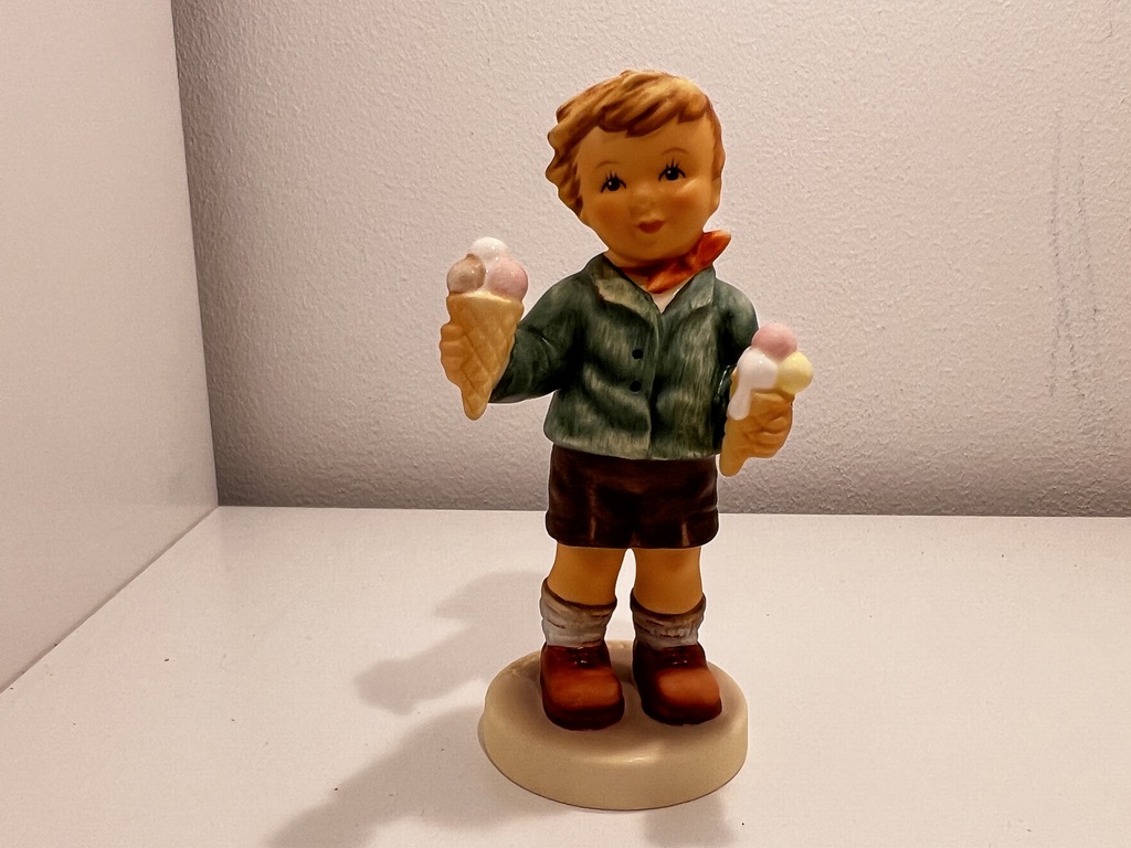 Hummel Figur 2293 Eisschlecker 11 cm. 1 Wahl Top Zustand  