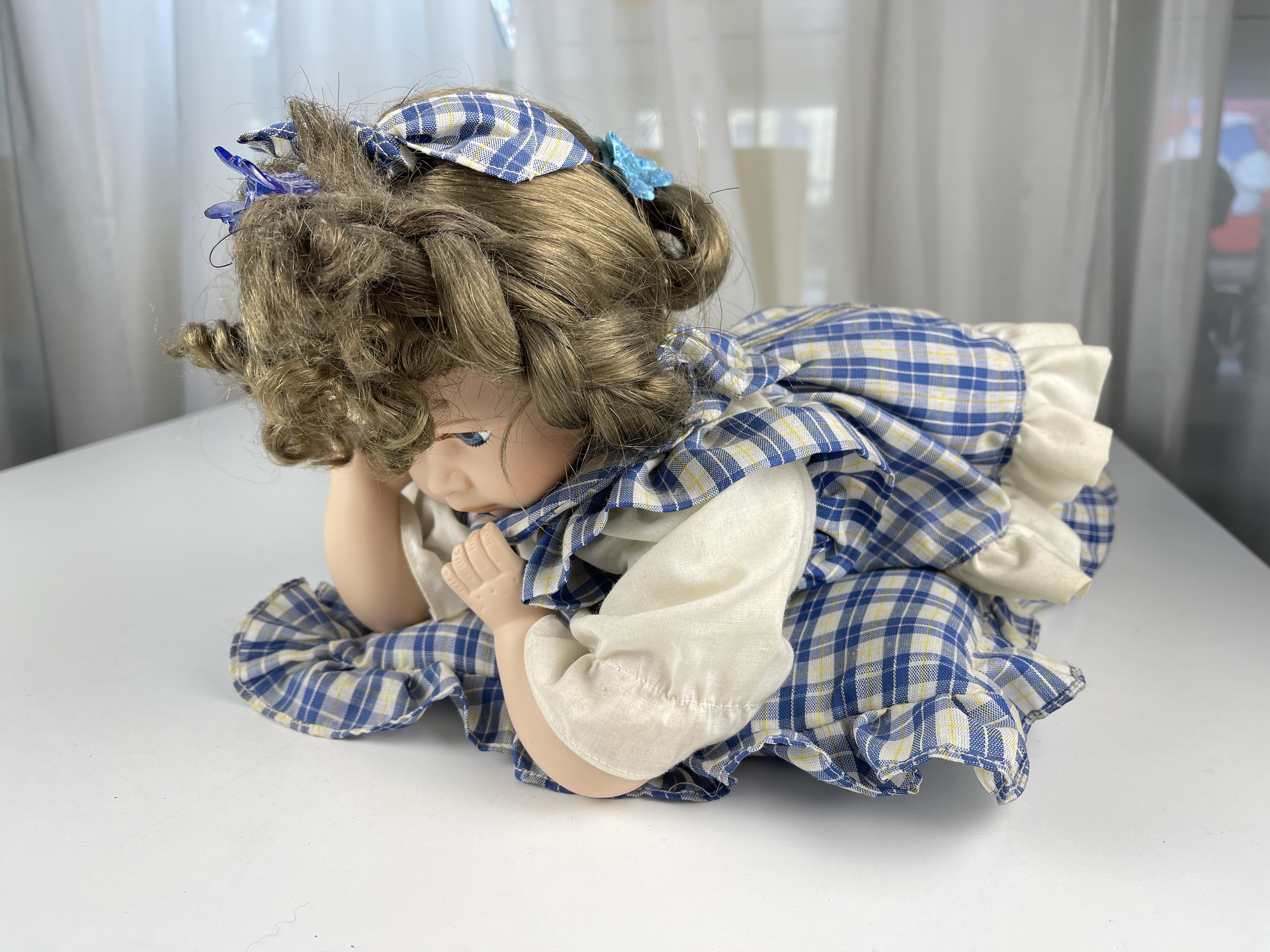 Sammler Puppe Porzellan Puppe 34 cm. Top Zustand  