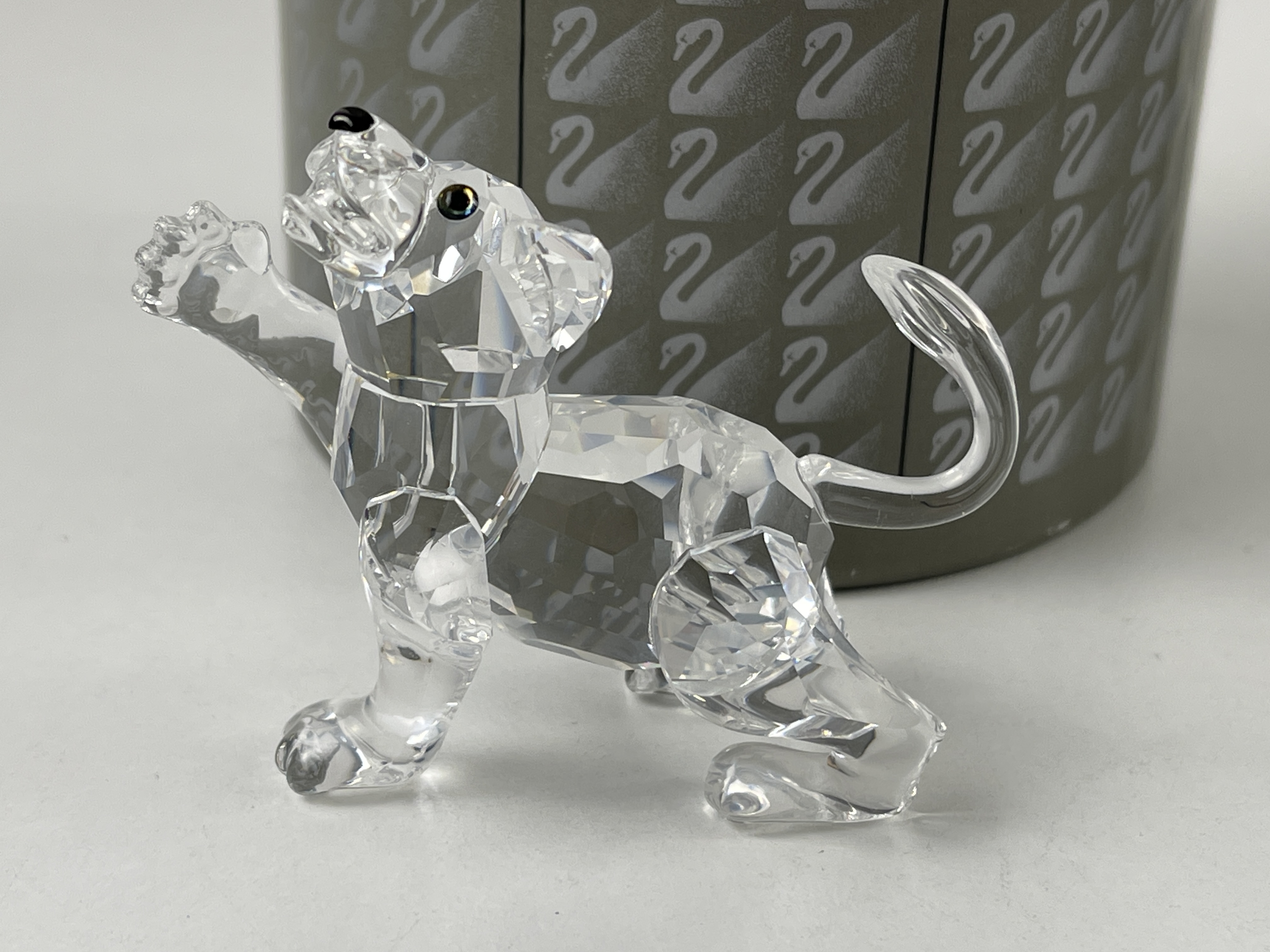  Swarovski Figur 210460 Baby Löwe, Jungtier 6,5 cm. mit Ovp & Zertifikat. Top Zustand