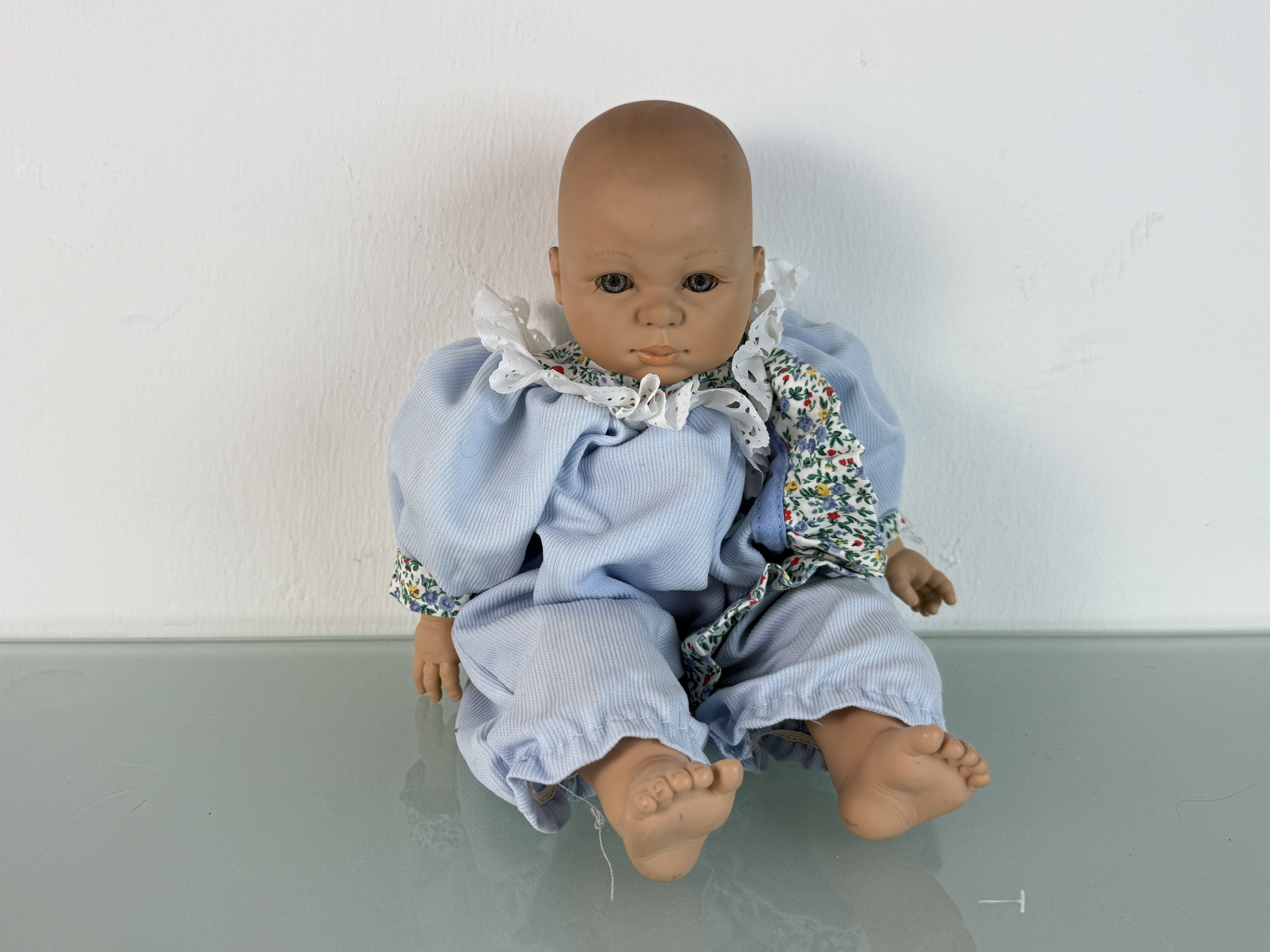 Künstlerpuppe Vinyl Puppe 33 cm Zustand siehe Fotos 