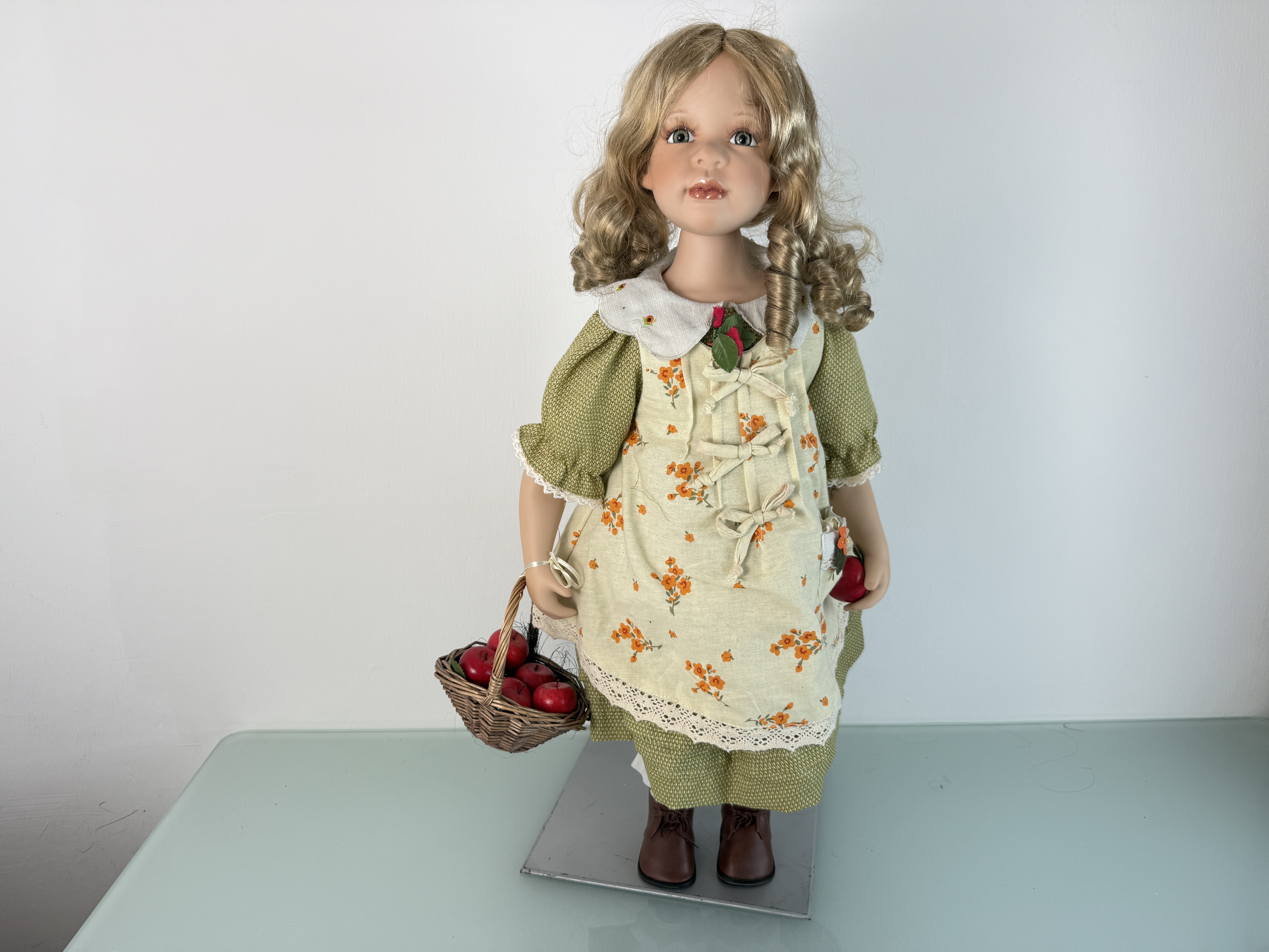 Künstlerpuppe Sammler Porzellan Puppe 67 cm. Top Zustand. 