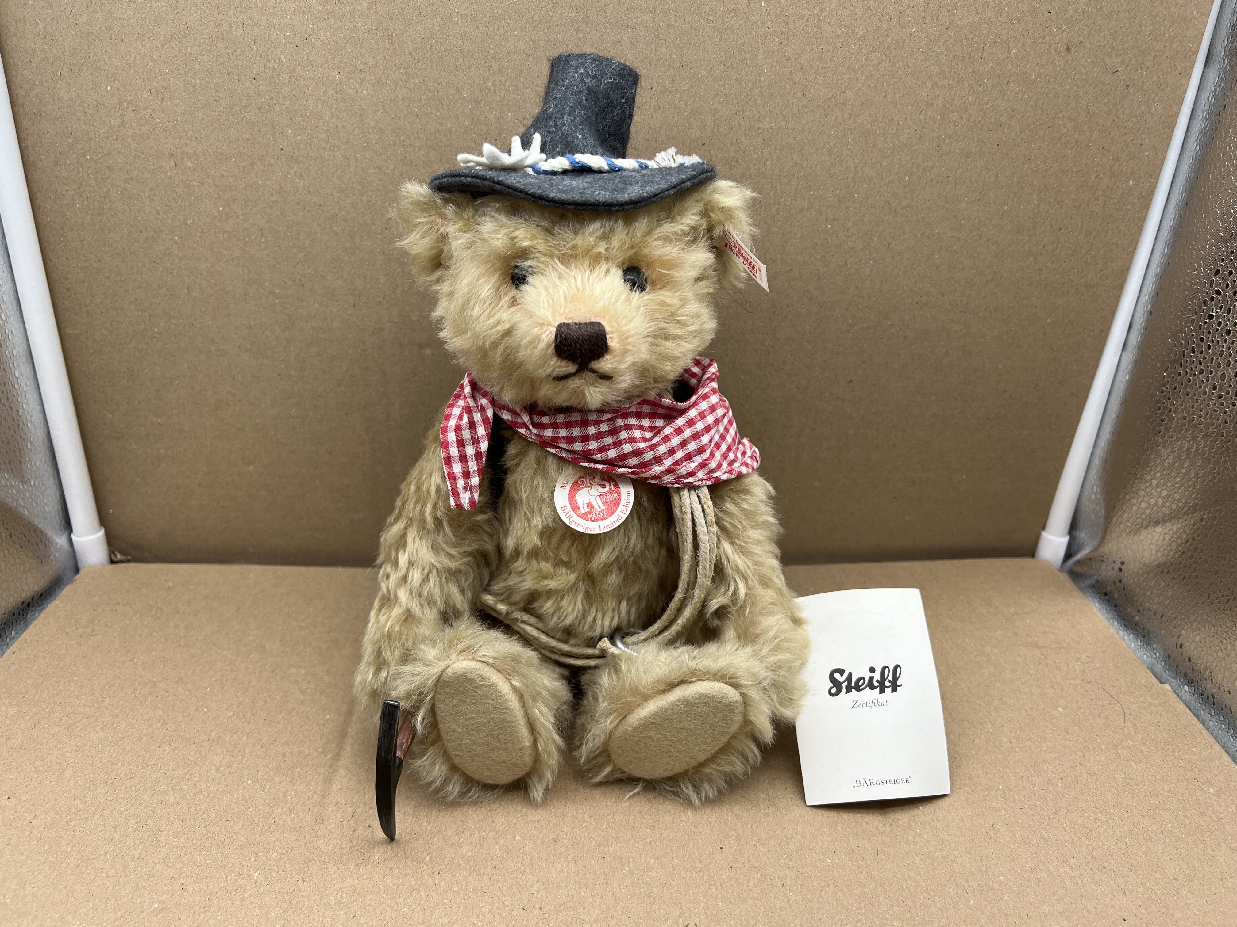 Steiff Tier 656606 Bergsteiger Bär 29 cm. Top Zustand